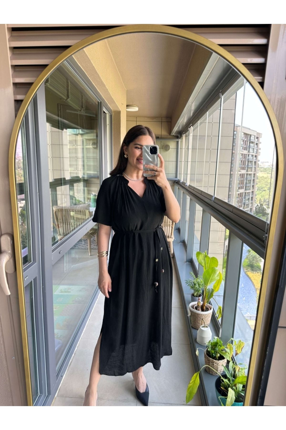 Elif Özbey Butik Siyah Boncuk Kemerli Kısa Kollu Elbise