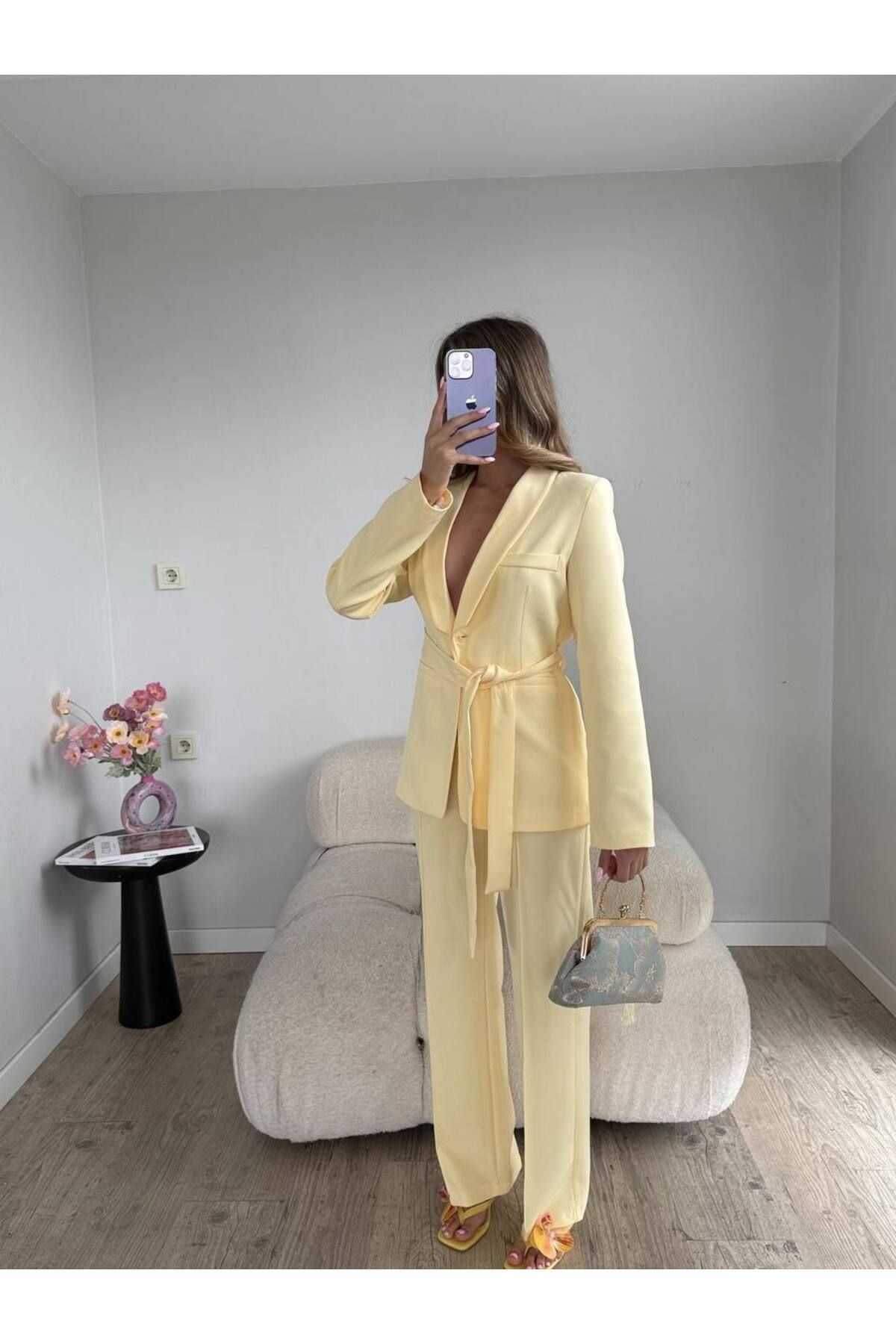 IHLAMURLAR TEKSTİL Bağlamalı blazer ceket İspanyol paça pantolon takım