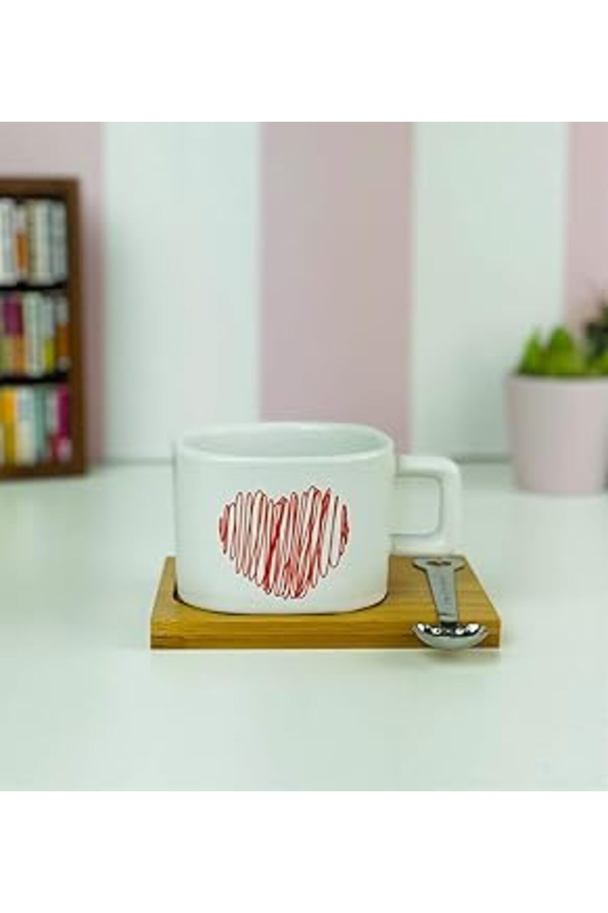 ASİTAN Giftmoda Kalp Tasarımlı Ahşap Standlı Kupa