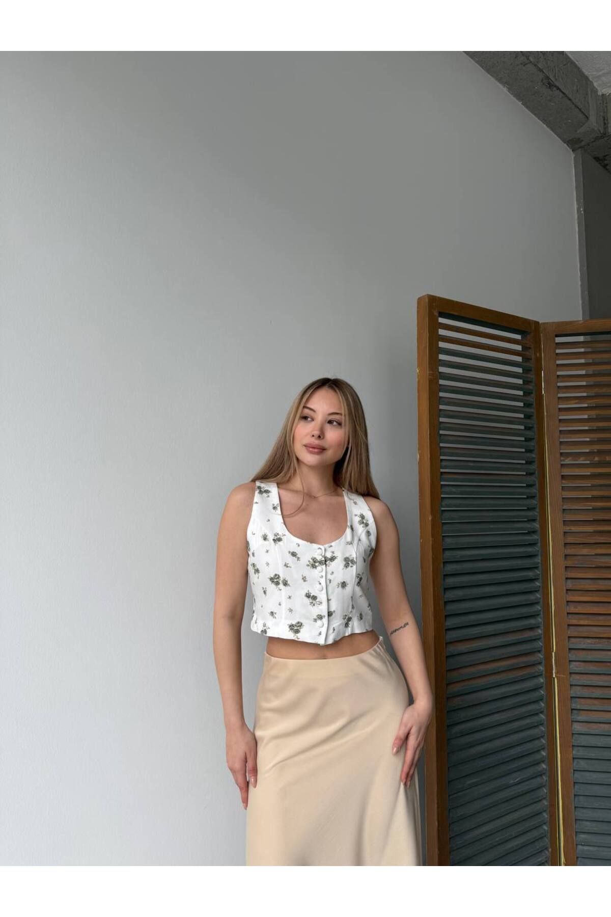Tumtum Wear-Floral Print Button Casual Stylish Vest 4