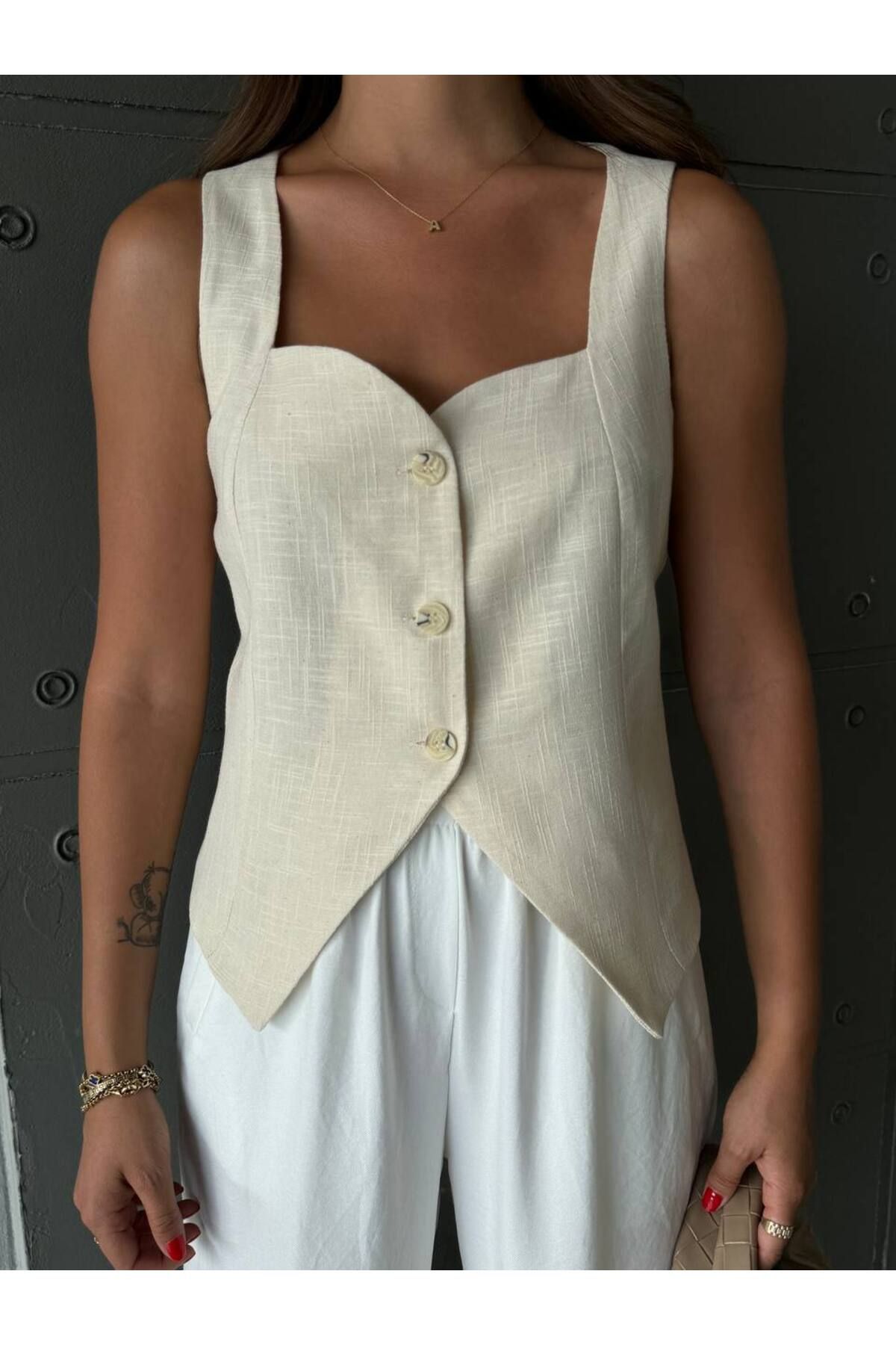 Tumtum Wear Düğme detaylı keten kalp yaka yelek