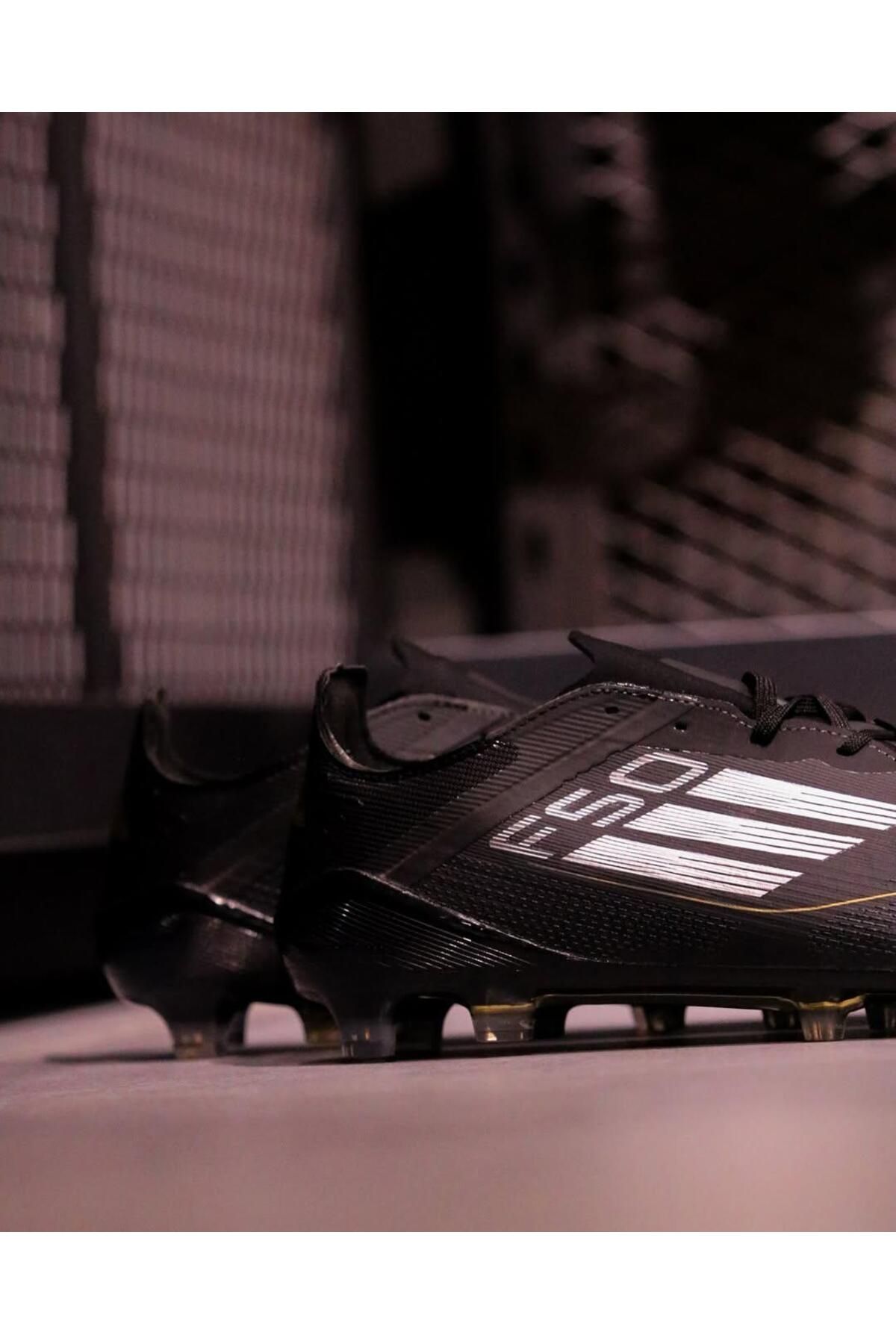 Store HASSAL STORE SİYAH FUTBOL AYAKKABISI