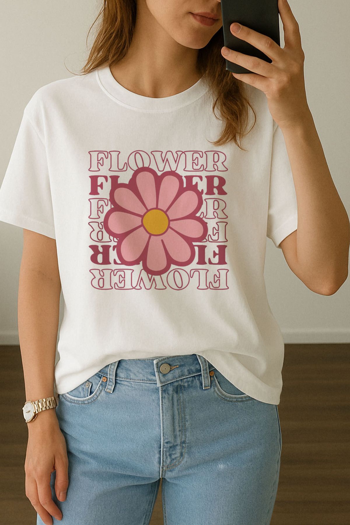 sielta Kadın Pembe Papatya Flowers Baskılı Bisiklet Yaka Oversize Beyaz Tişört T-shirt