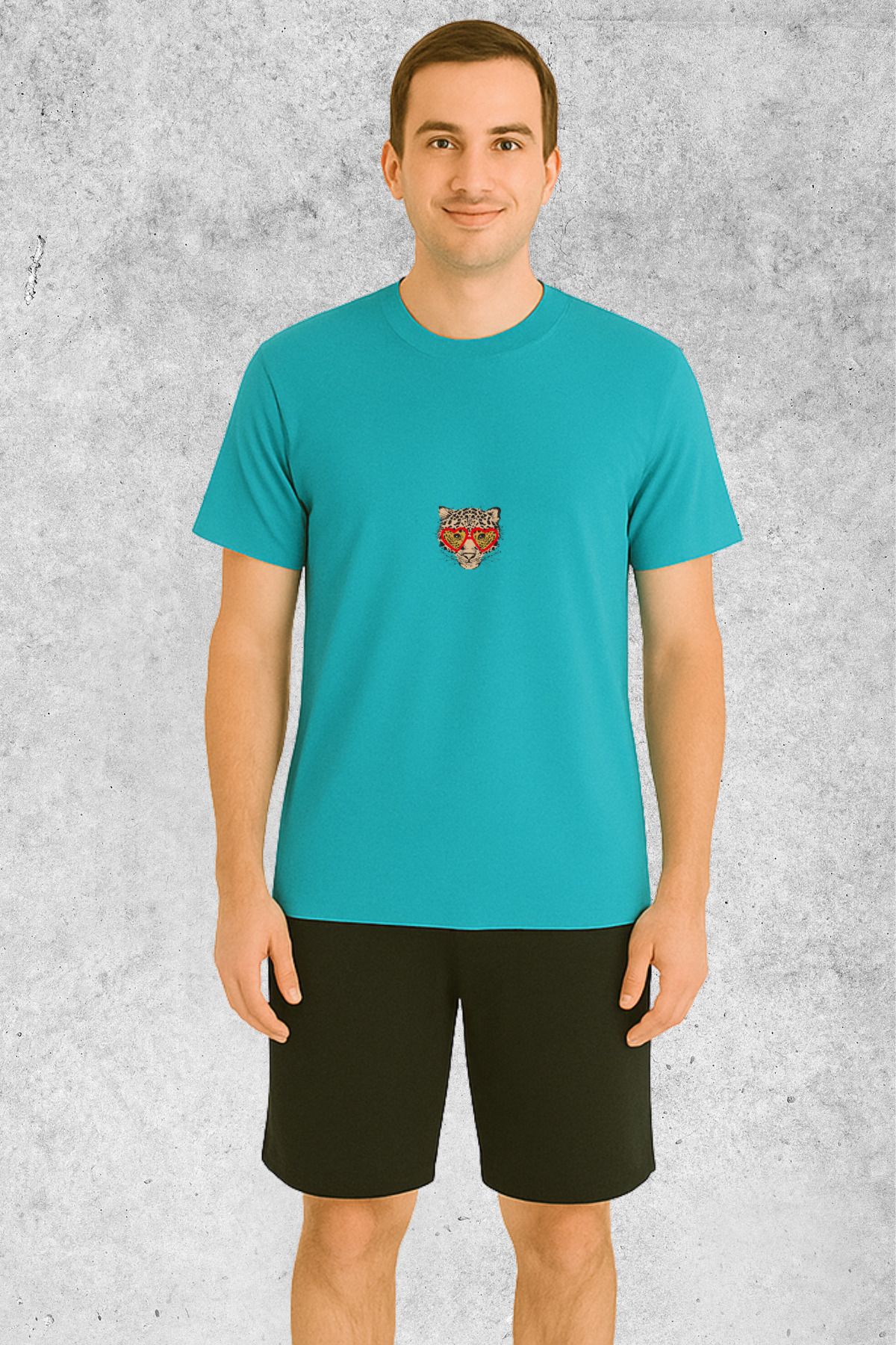 MOLICO Basic Unisex sıfır yaka kısa kollu GÖZLÜKLÜ LEOPAR BASKILI TSHİRT