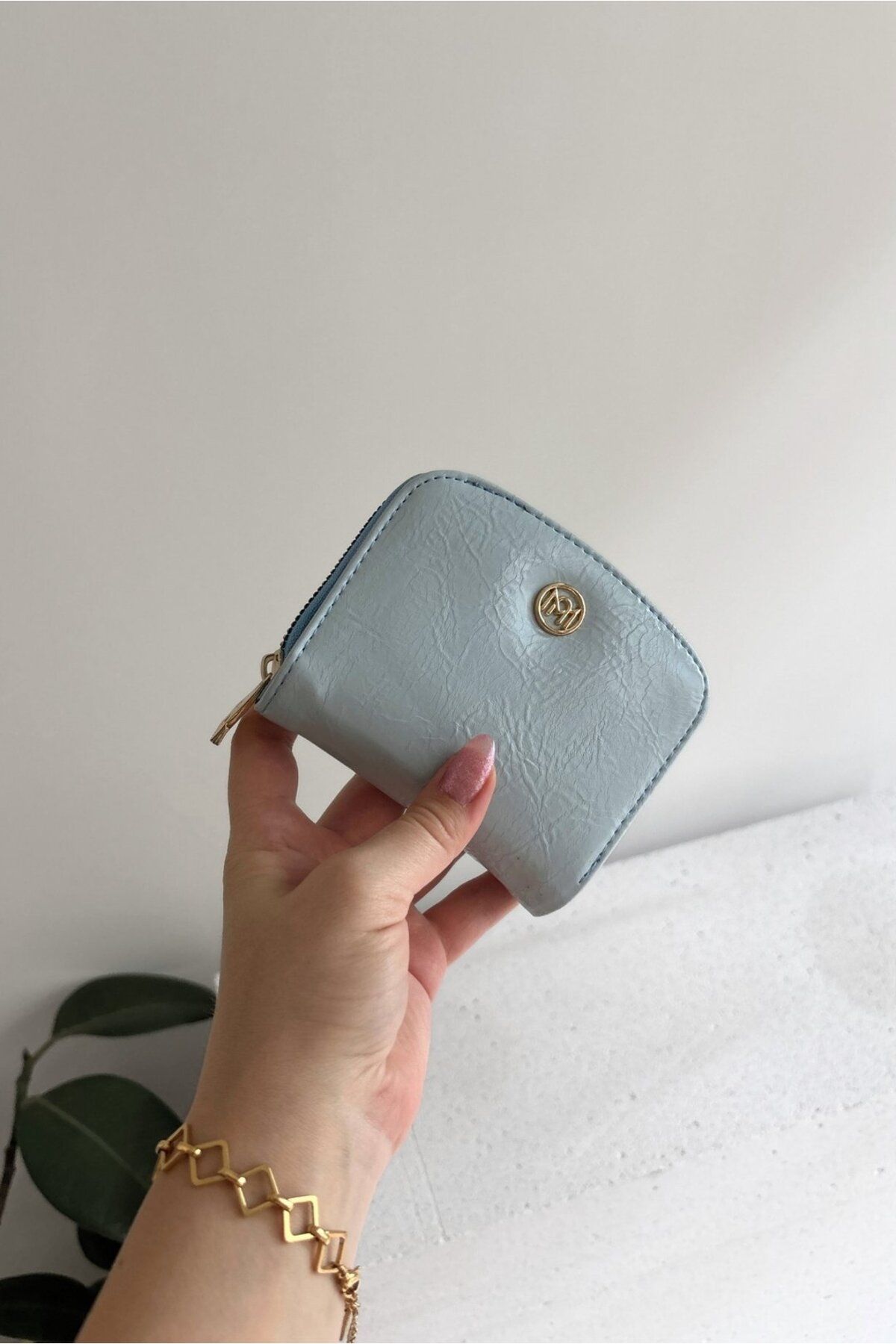 Yuka Atelier Luna Minimal ve Kullanışlı Orta Boy Suni Deri Cüzdan