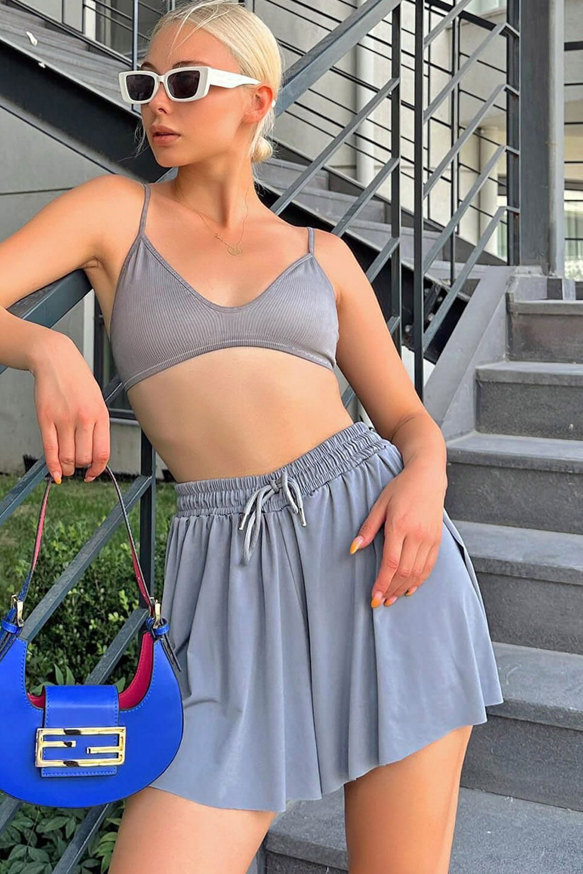 MissThetis Lastikli ve Bağcıklı Yüksek Bel Çift Kat Taytlı Rahat Kalıp Şık ve Cool Esnek Şort
