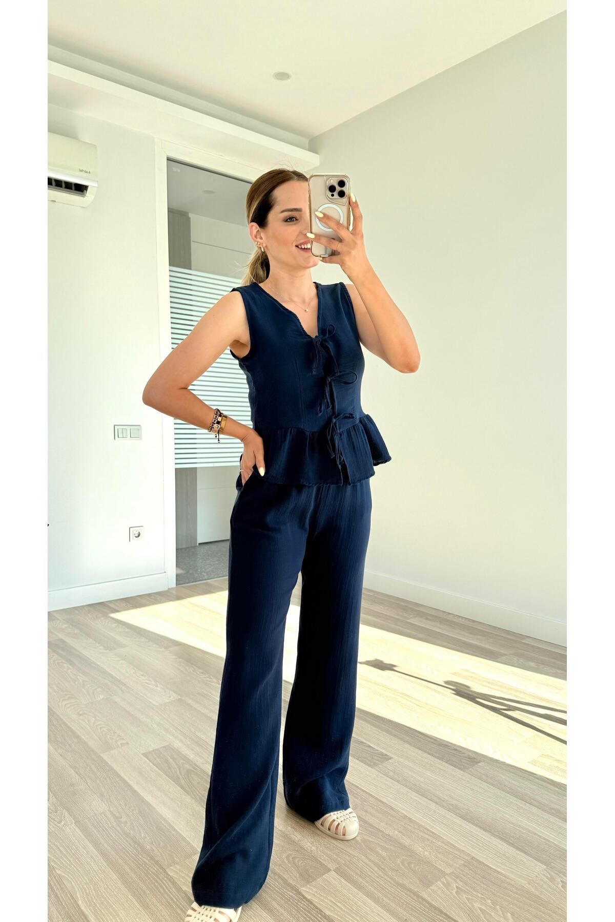 pelin yıldız butik Laura İp Bağlama Detaylı Yelekli Pantolon Takım