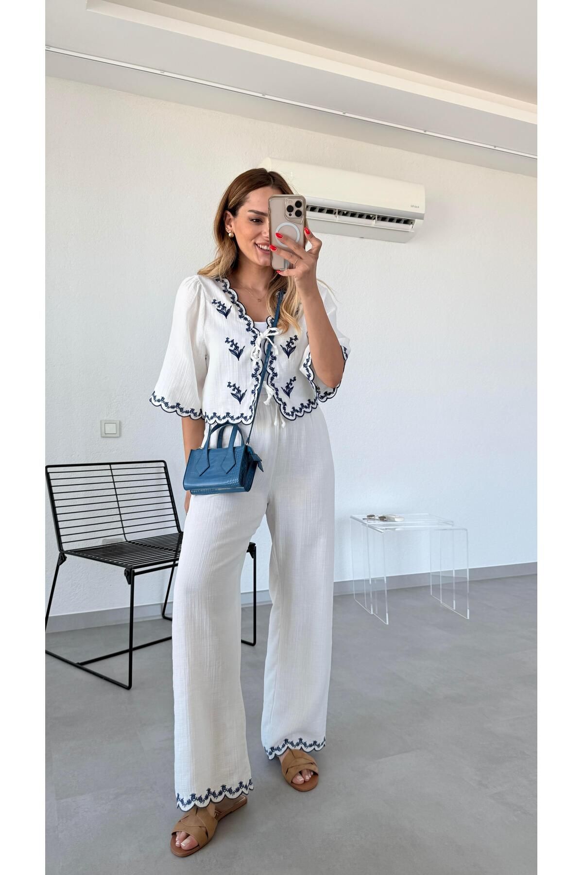 pelin yıldız butik Mavi Nakışlı Önü Bağlamalı Yelek Pantolon Takım