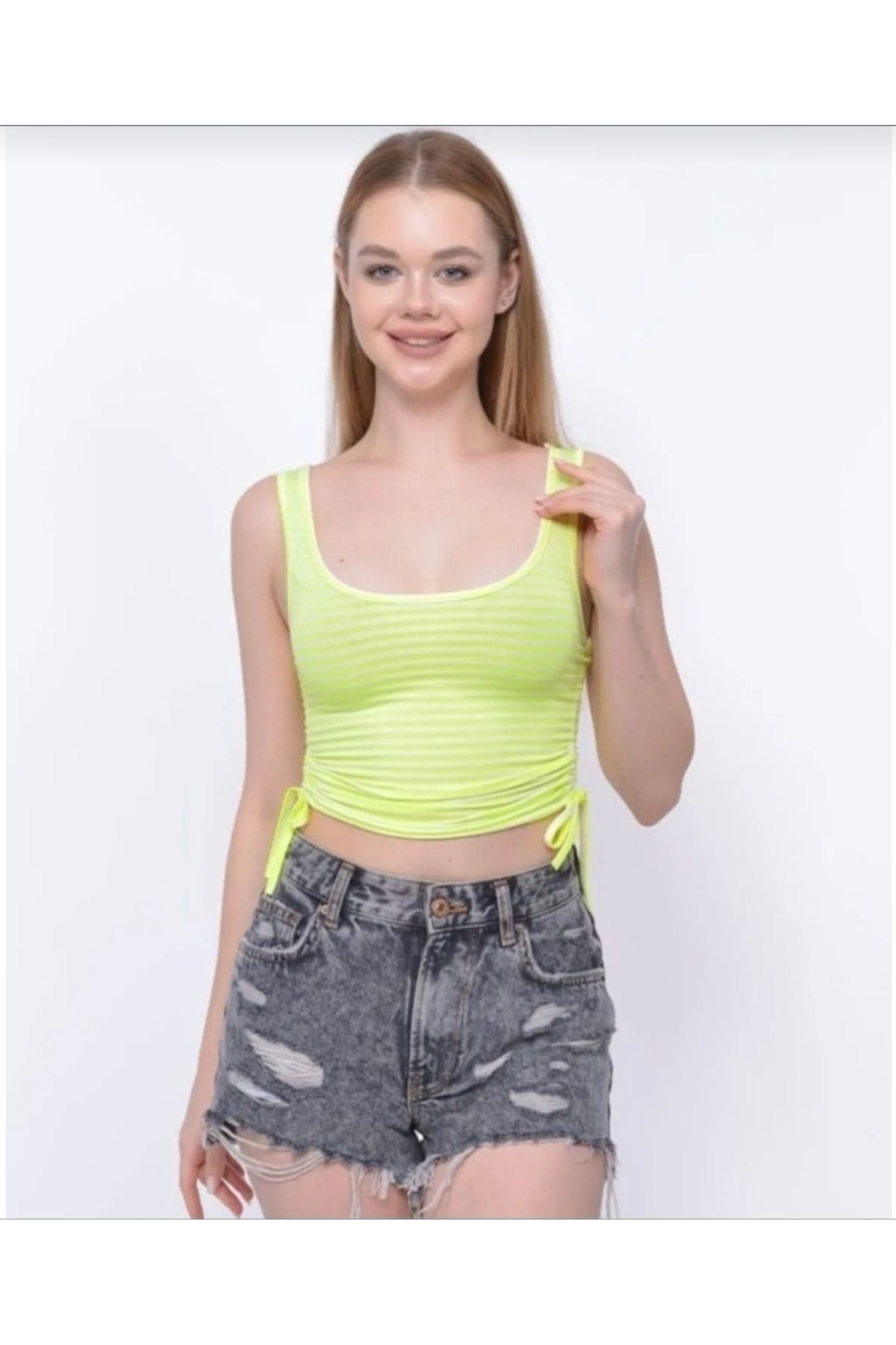 BUTİK MUSON Yandan Bağlamalı Crop Top