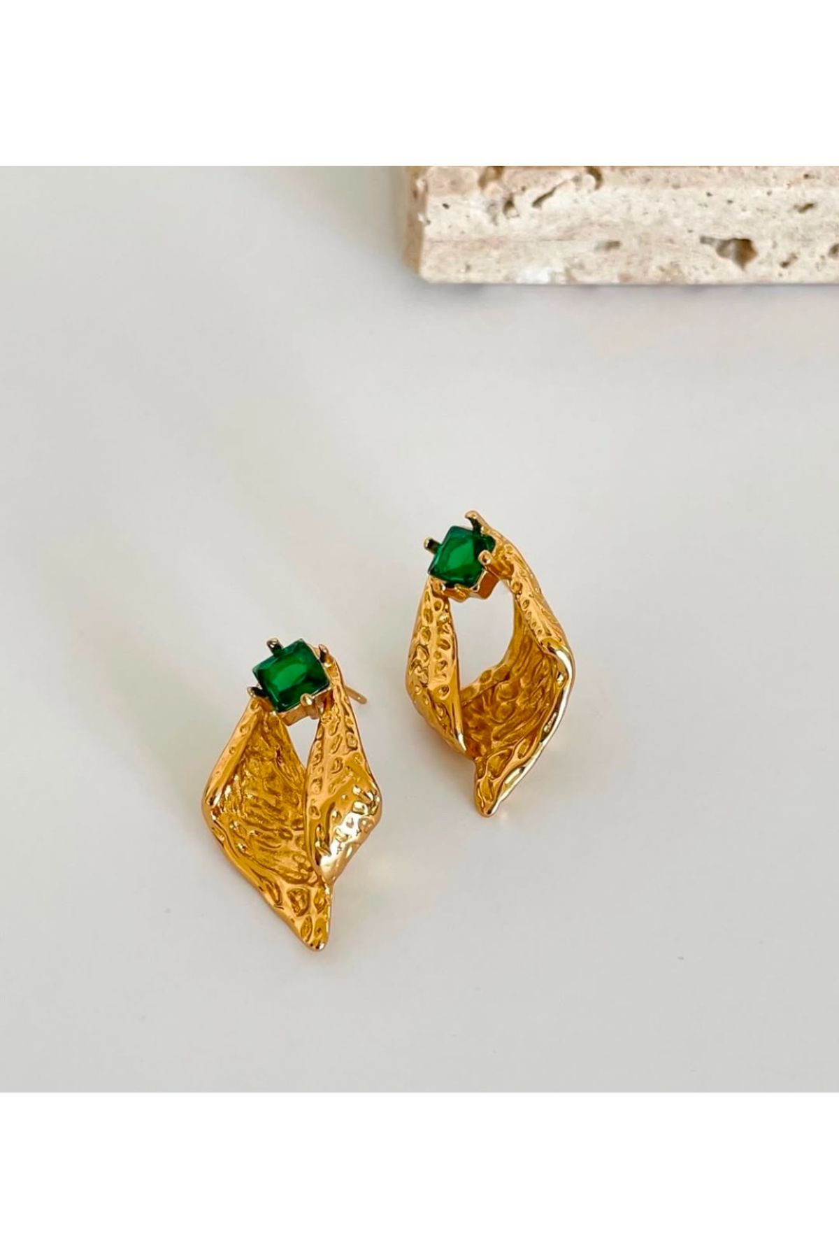 Butik 🍃✨ “Emerald Whisper Küpe” ✨🍃