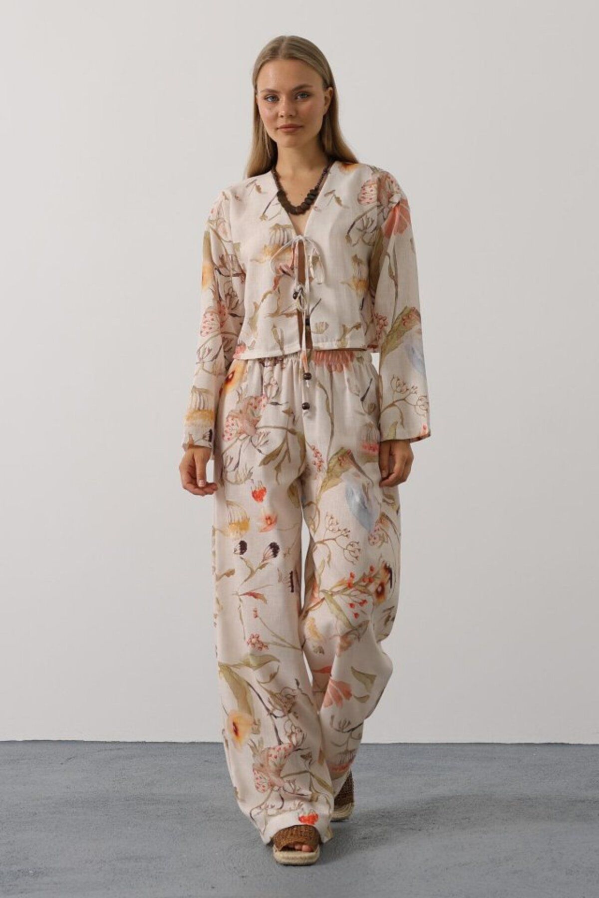 ETİLER COLLECTION Çiçek Desen Önü Bağlamalı Pantolon Takım - Taş
