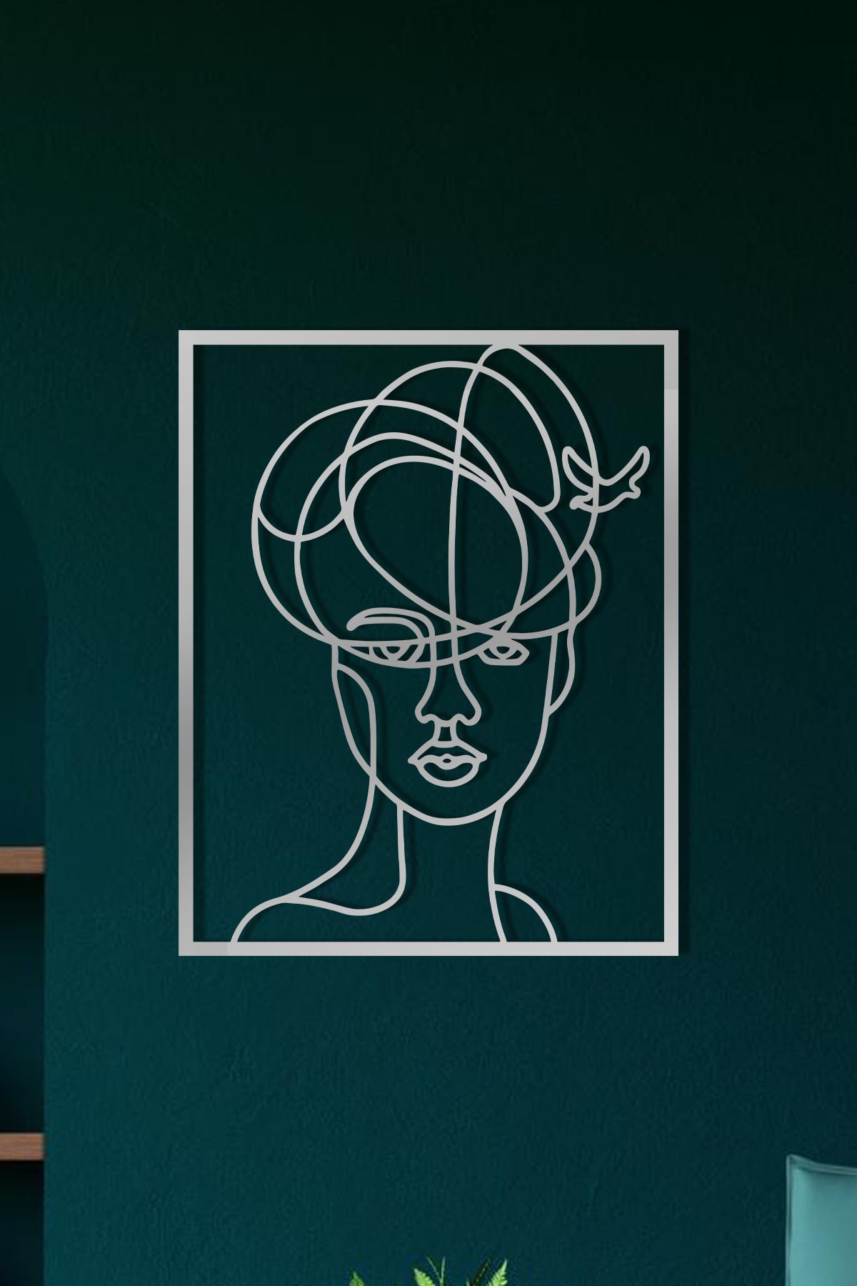 cncrafft Soyut Kadın Figürü Metal Tablo – Modern Line Art Duvar Dekoru
