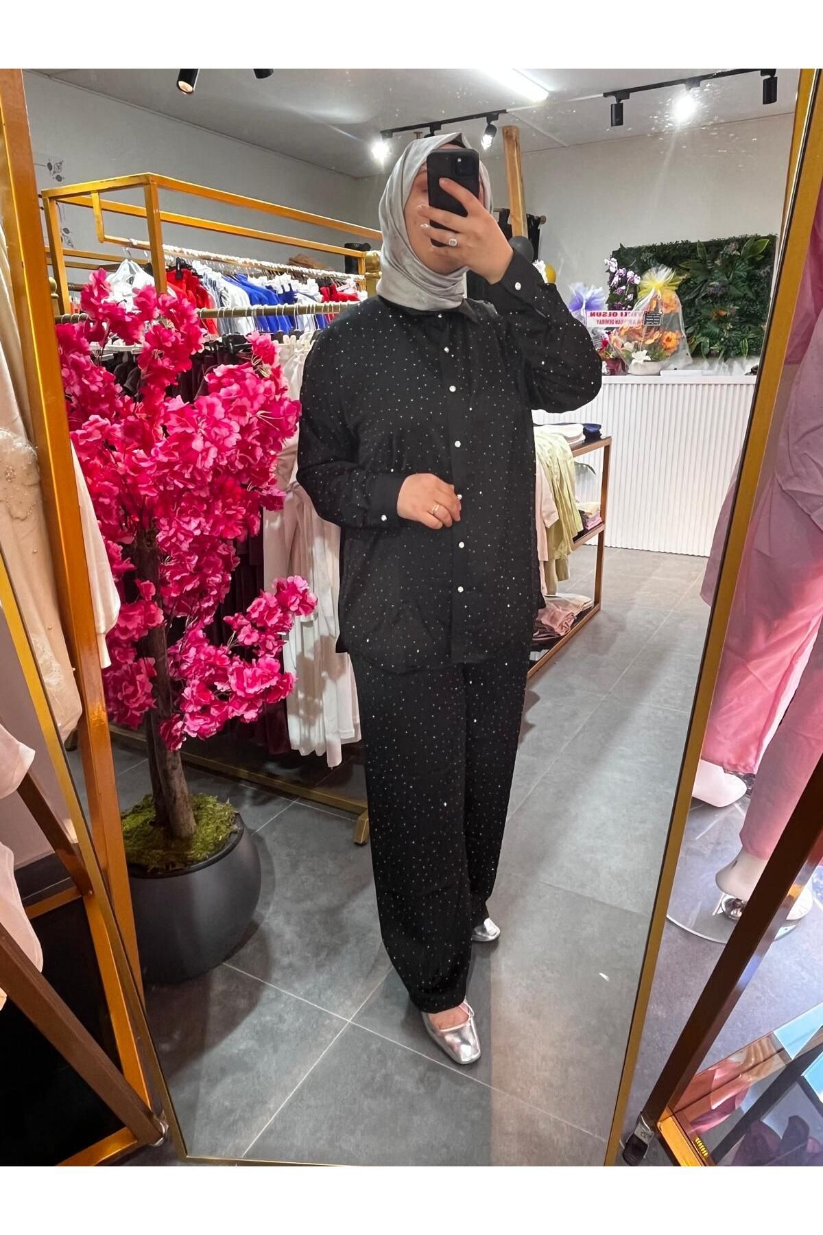 Büşra Fashion Saten Tesettür Takım
