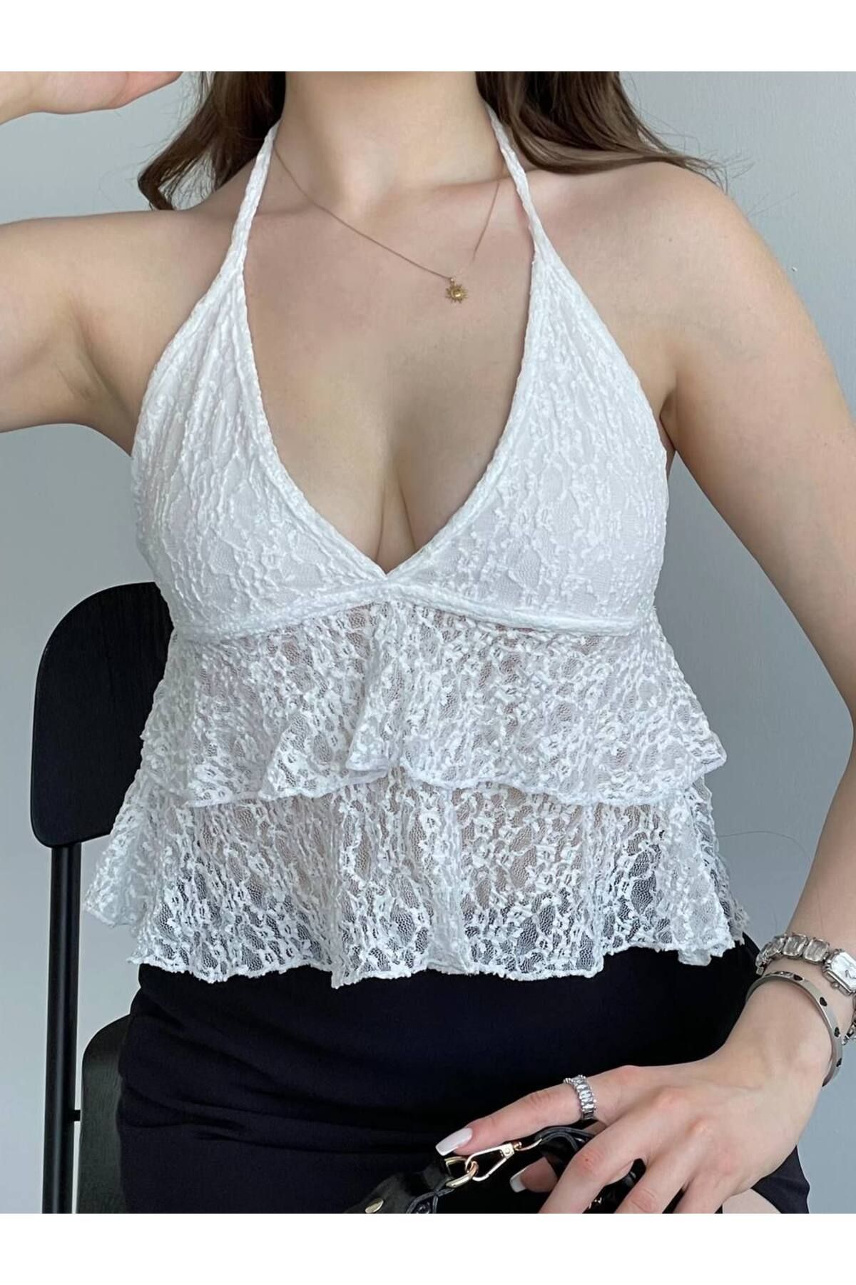 MetuCA Dantelli Halter Yaka Sırt Dekolteli Transparan Katlı Crop Bluz