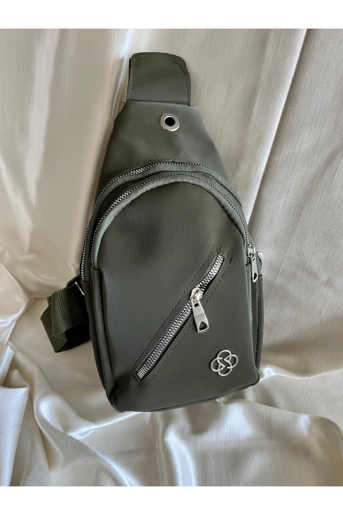 MODA Unisex Siyah Çapraz Askılı Çok Gözlü Su Geçirmez Kulaklık Usb Çıkışlı Body Bag Omuz ve Göğüs Çantası