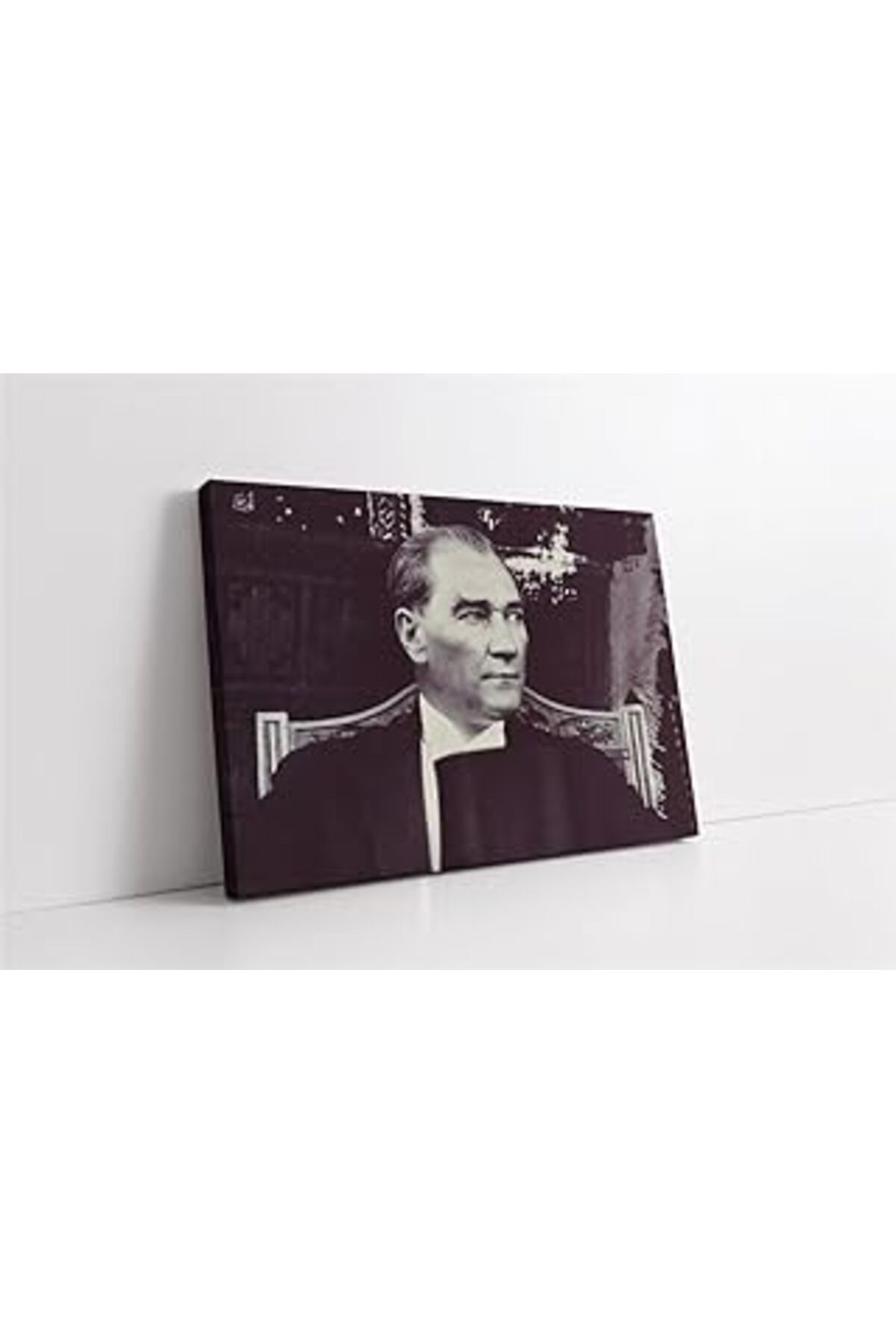 Pazarcan Tablosan Atatürk Otururken Kanvas Tablo 40X60 Cm Ka02053