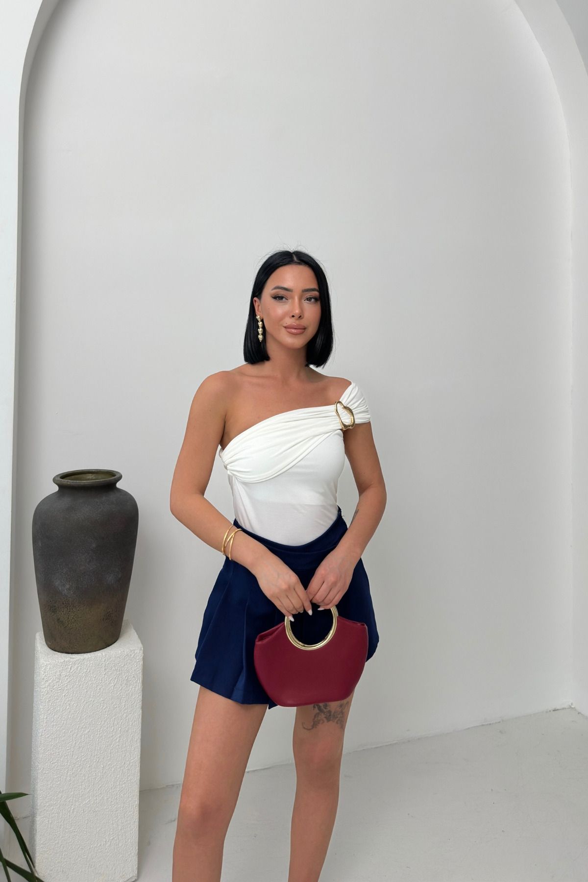 MOZENA Omuz Aksesuar Detaylı Crop Bluz