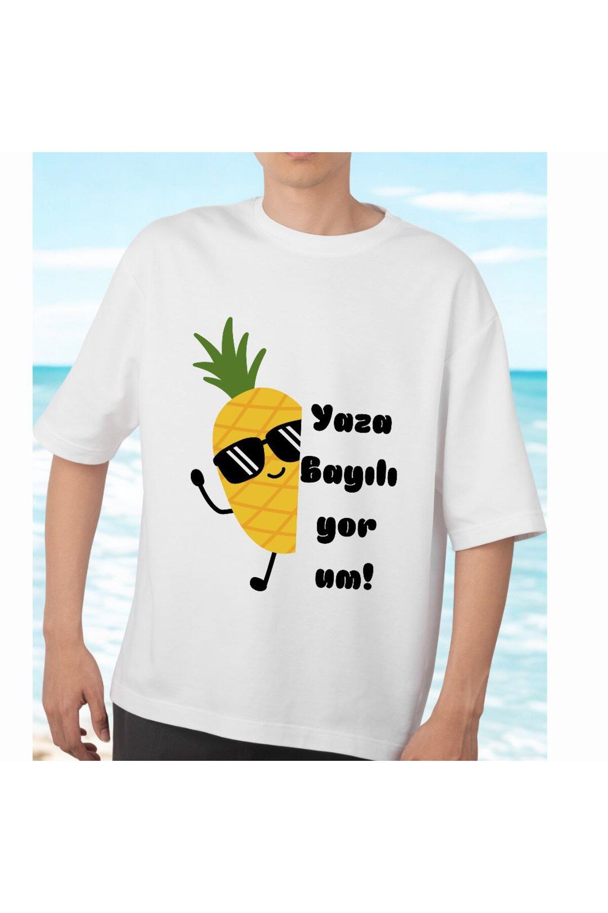 Alaa Butik Online Yaza Bayılıyorum! Ananas Baskılı Beyaz Yazlık Tişört – Eğlenceli & Rahat