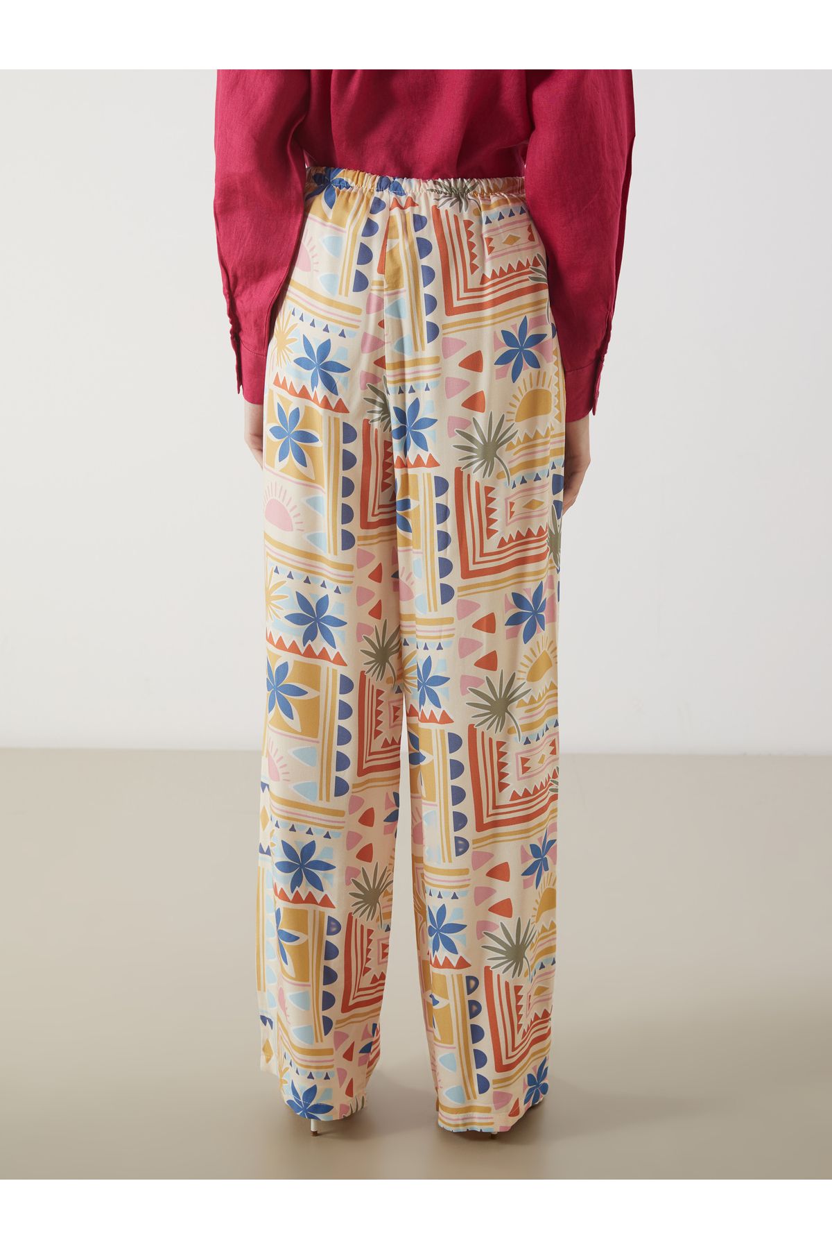 LC Waikiki-Pantaloni de damă cu model cu talie elastică 4