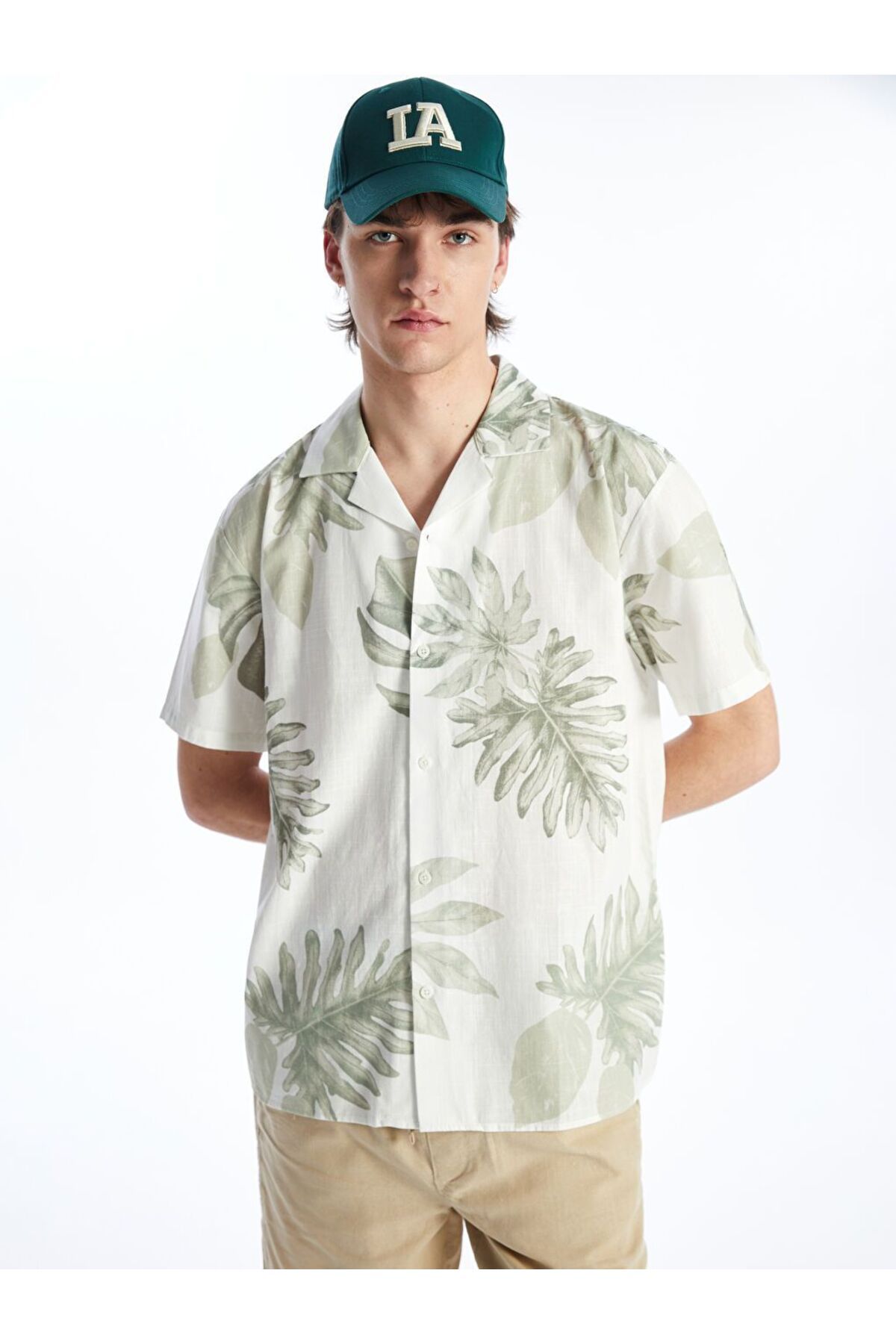 LC Waikiki Yeşil Regular Fit Kısa Kollu Desenli Poplin Erkek Gömlek