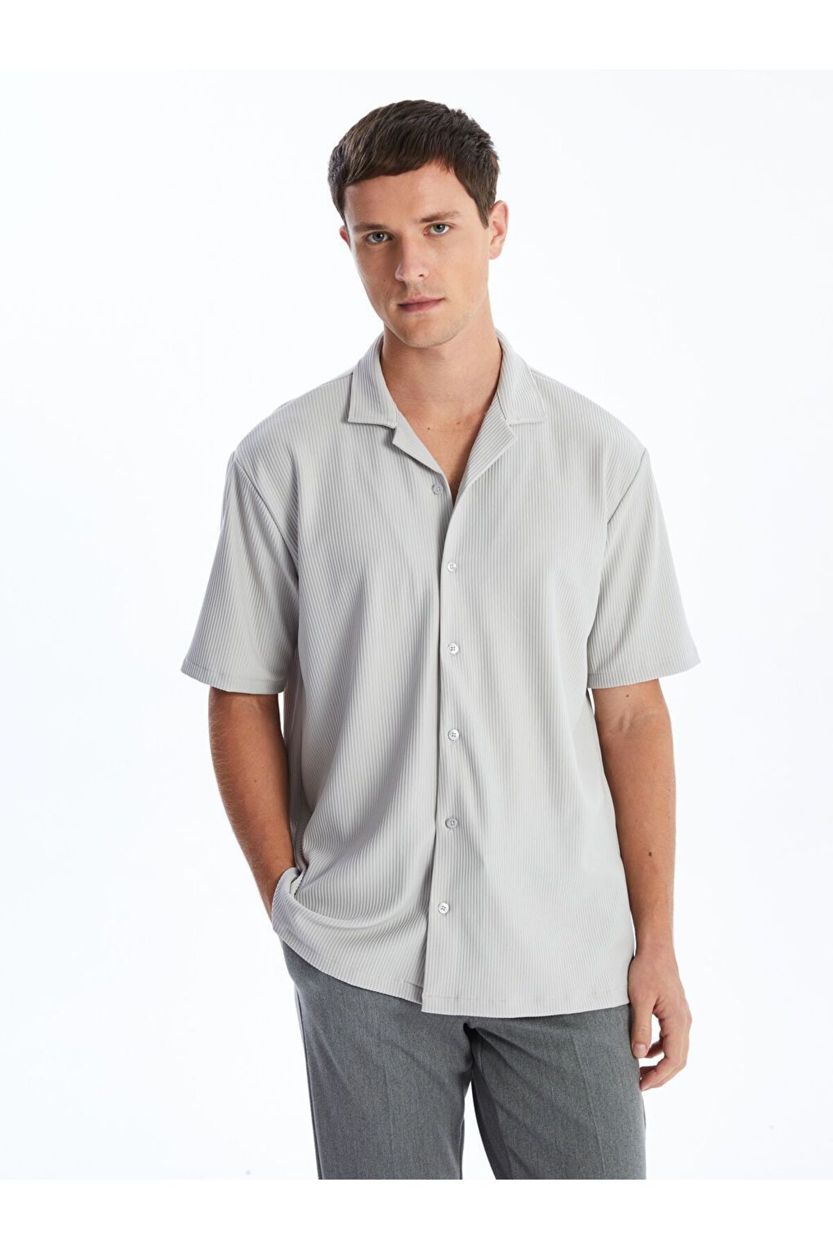 LC Waikiki Gri Regular Fit Kısa Kollu Armürlü Erkek Gömlek