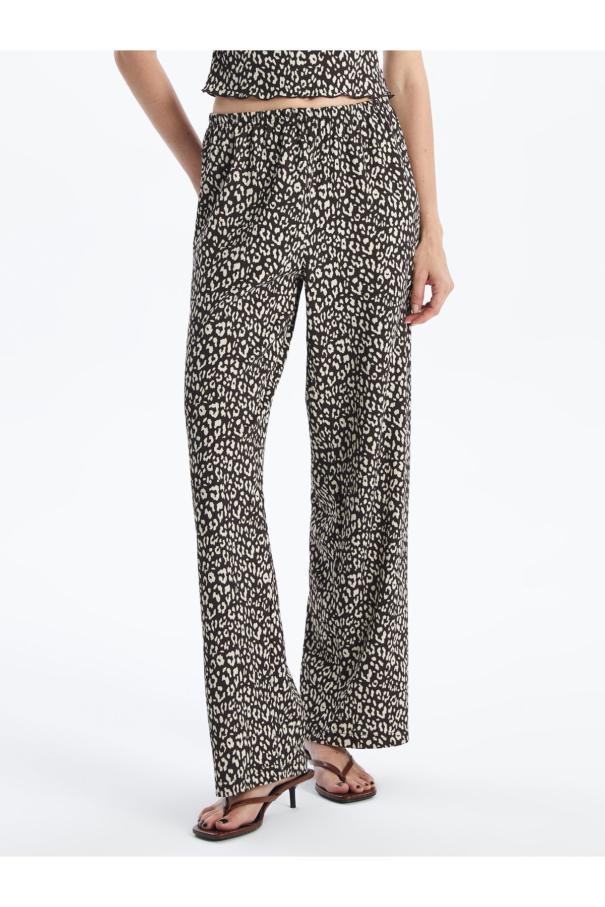 LC Waikiki-Patterned Comfortable Patterned Women's Trousers with Elastic Waist 2