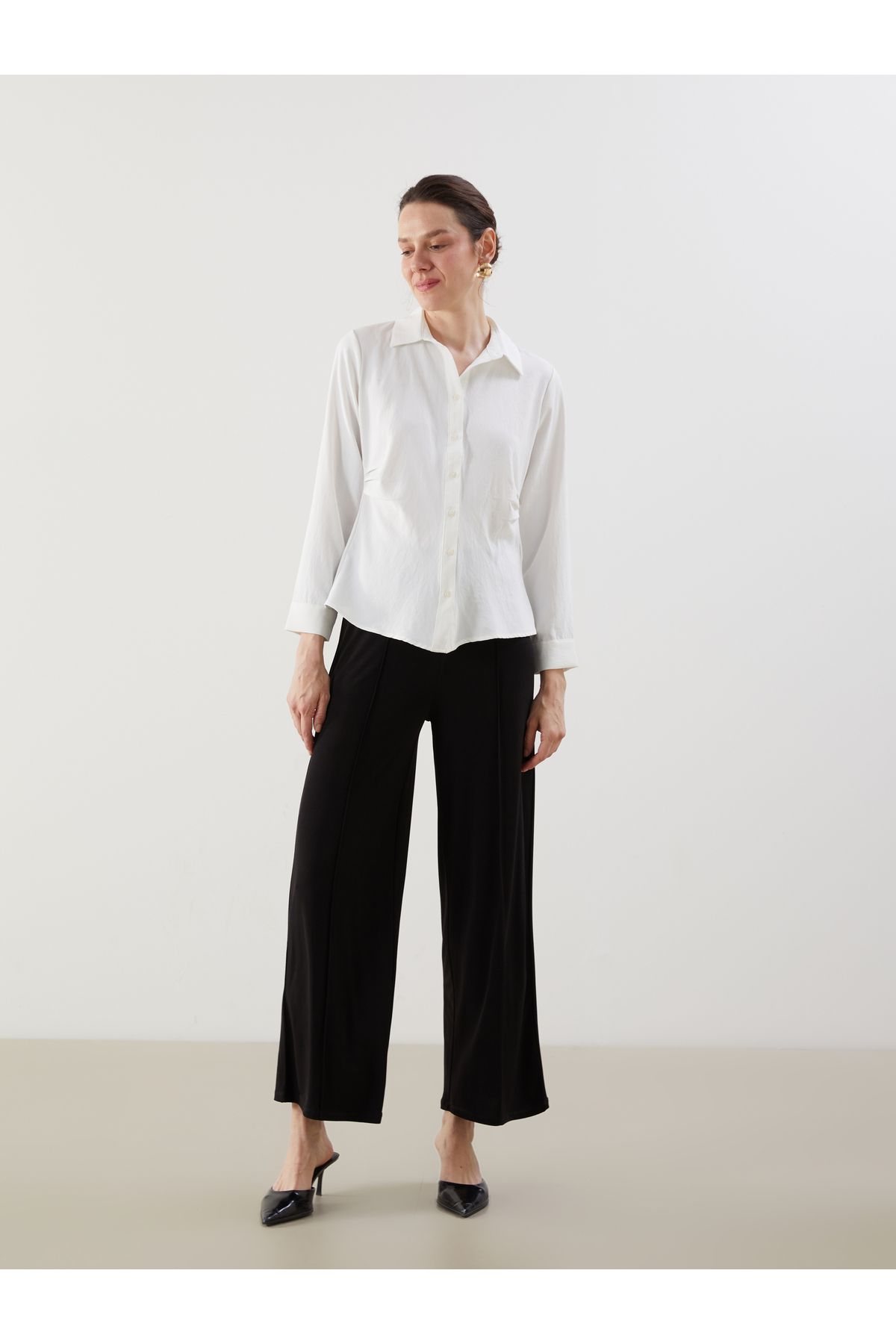 LC Waikiki-Pantaloni de damă cu talie elastică cu picioare largi 1