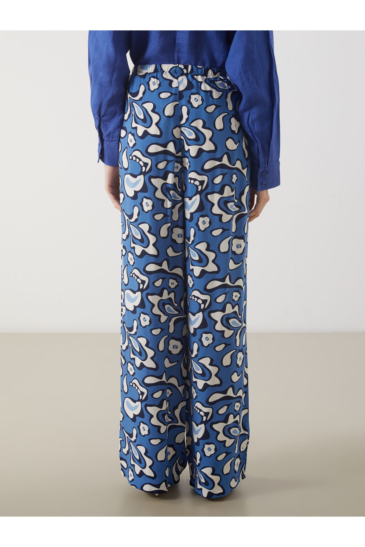 LC Waikiki-Pantaloni de damă cu model cu talie elastică 4