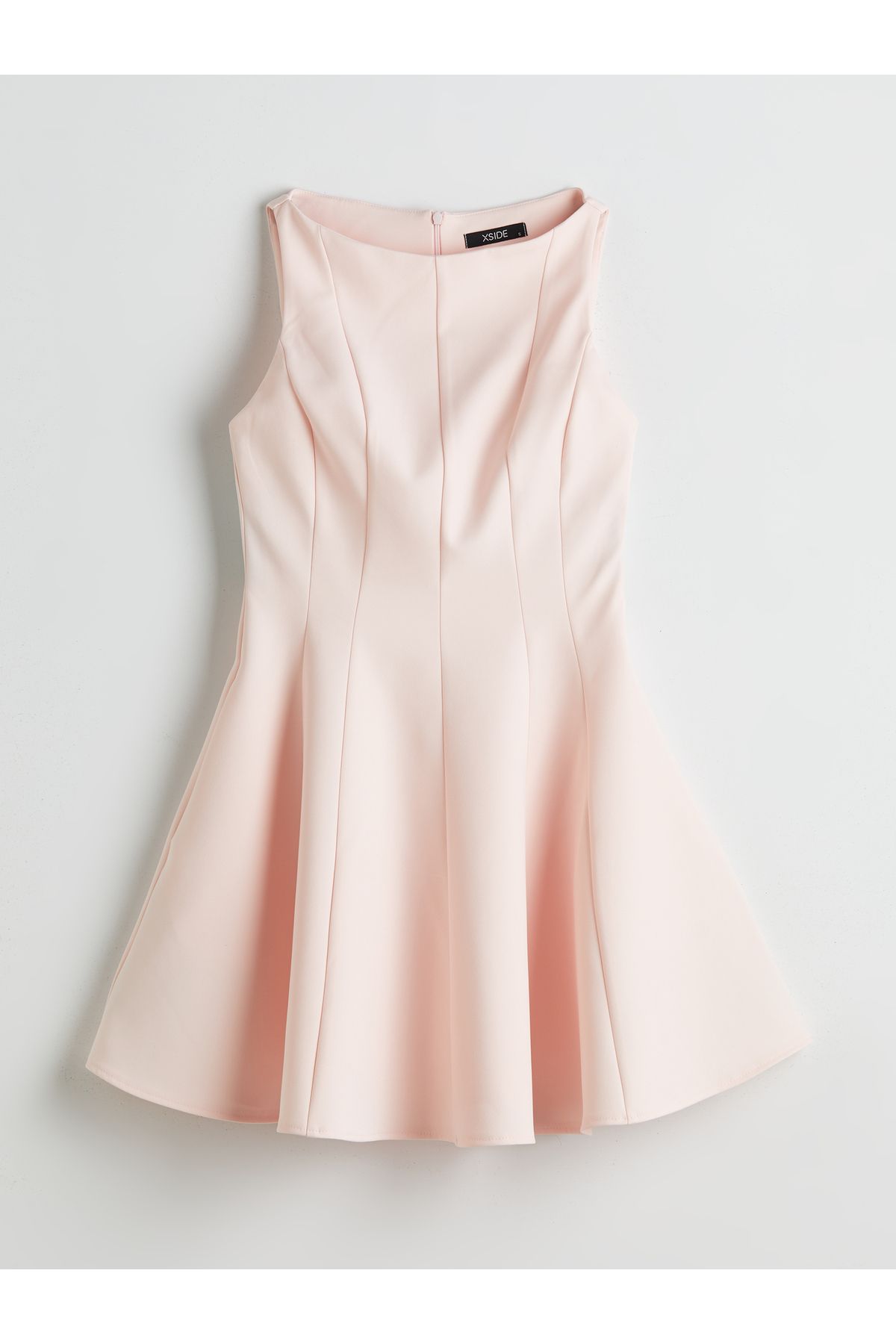 LC Waikiki-Minikleid mit U-Boot-Ausschnitt 5