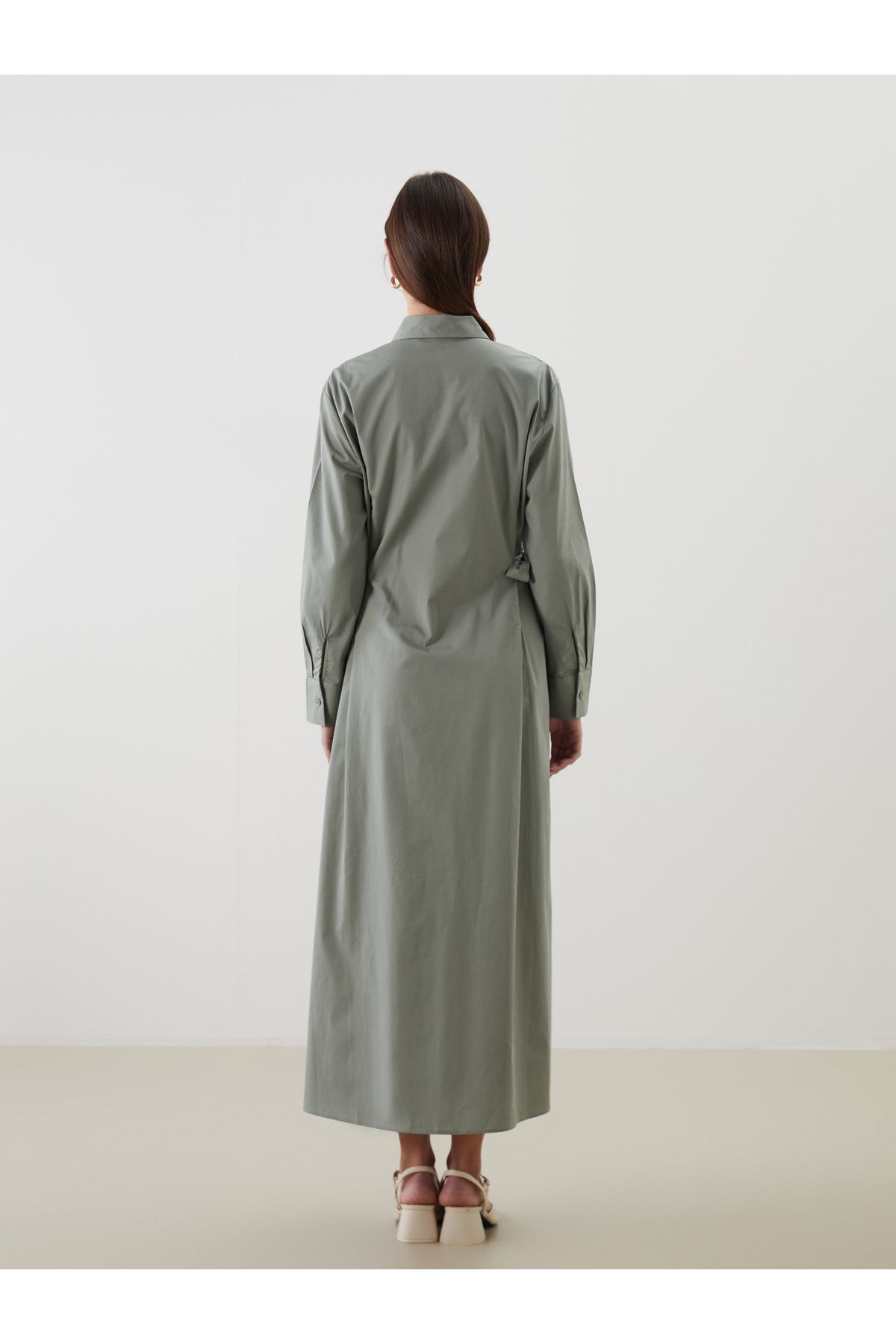LC Waikiki-Popeline-Hemdkleid mit Bindegürtel 4