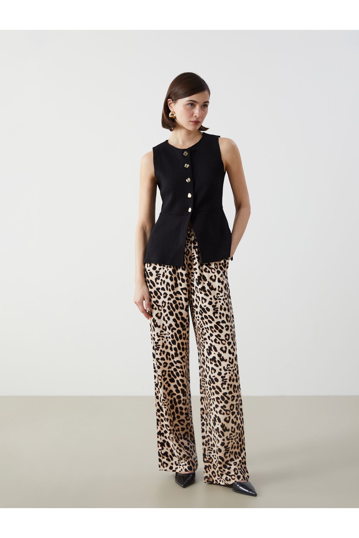 LC Waikiki-Elastic Waist Leopard Patterned Linen Blended Women's Trousers 1