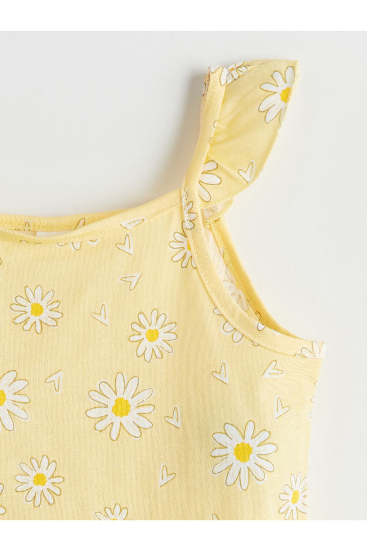 LC Waikiki-Strappy Floral Girl's Tank Top and Shorts 2-Piece 3