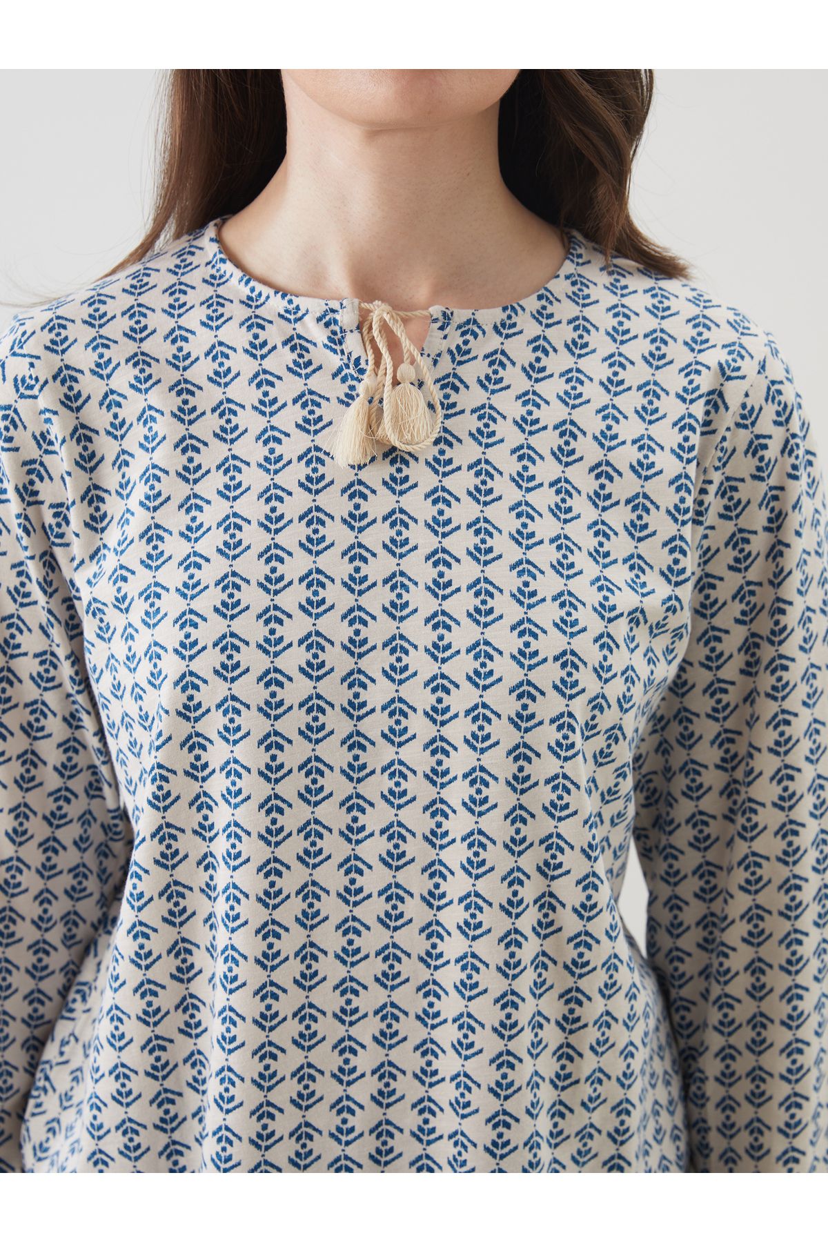 LC Waikiki-Tie Collar Patterned Women's Blouse 3