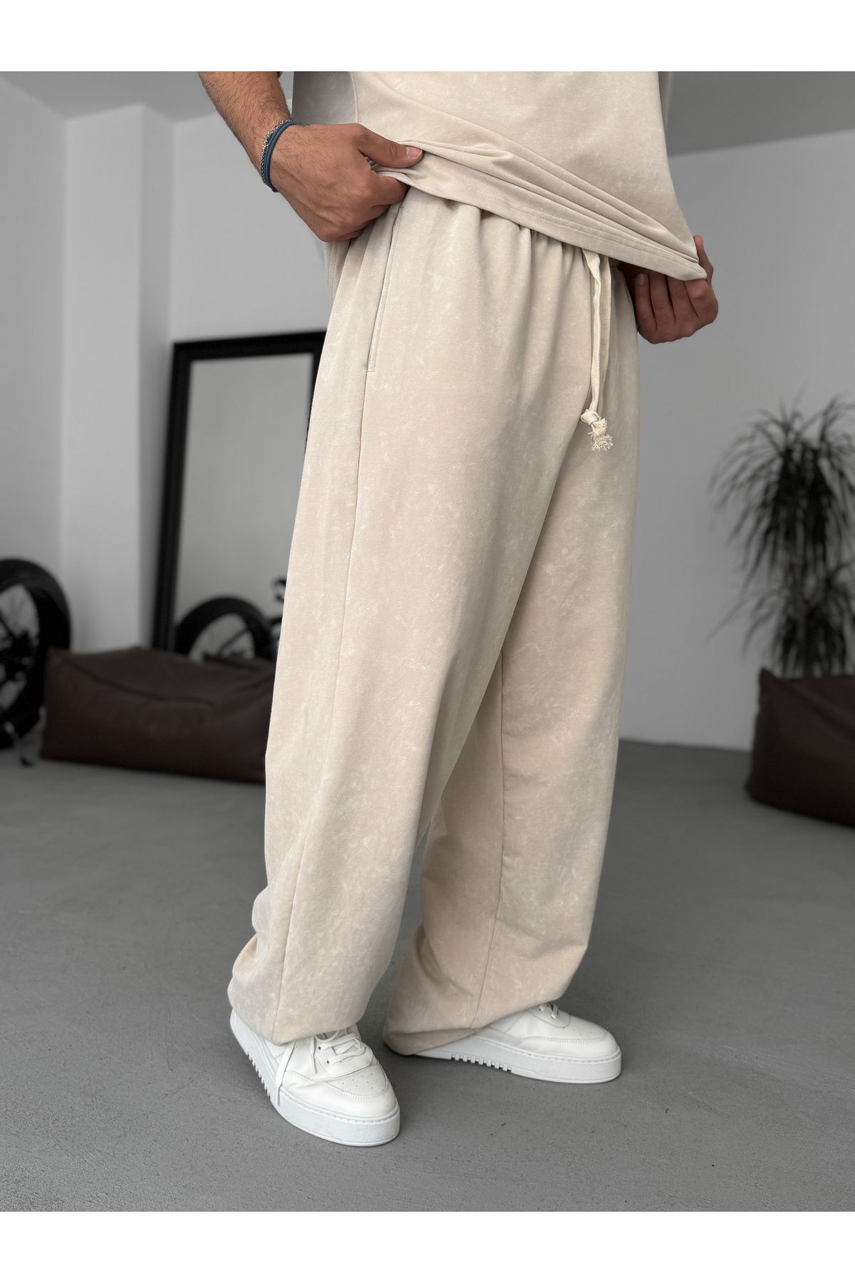 BYBASICMAN-Beige Washed Pipe Leg Sweatpants Jj-202 4