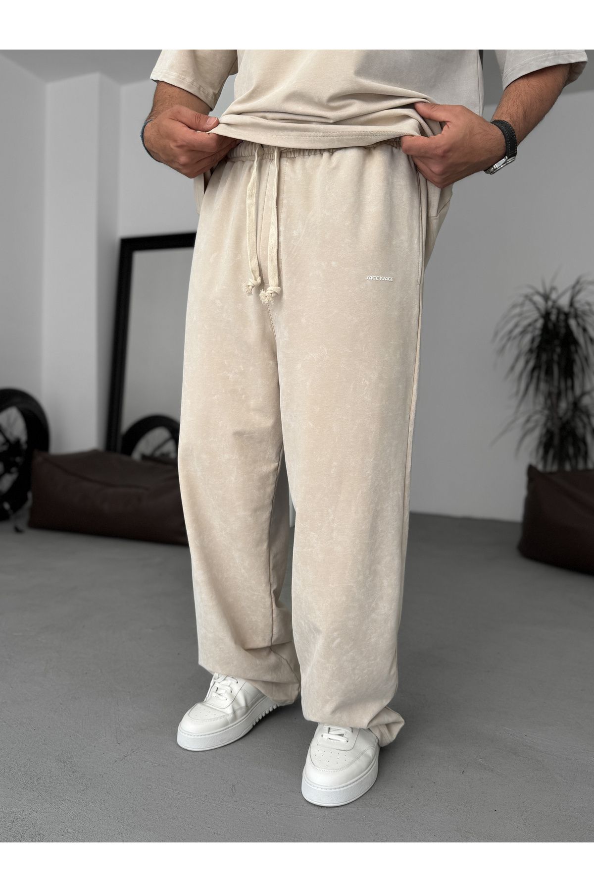 BYBASICMAN-Beige Washed Pipe Leg Sweatpants Jj-202 2