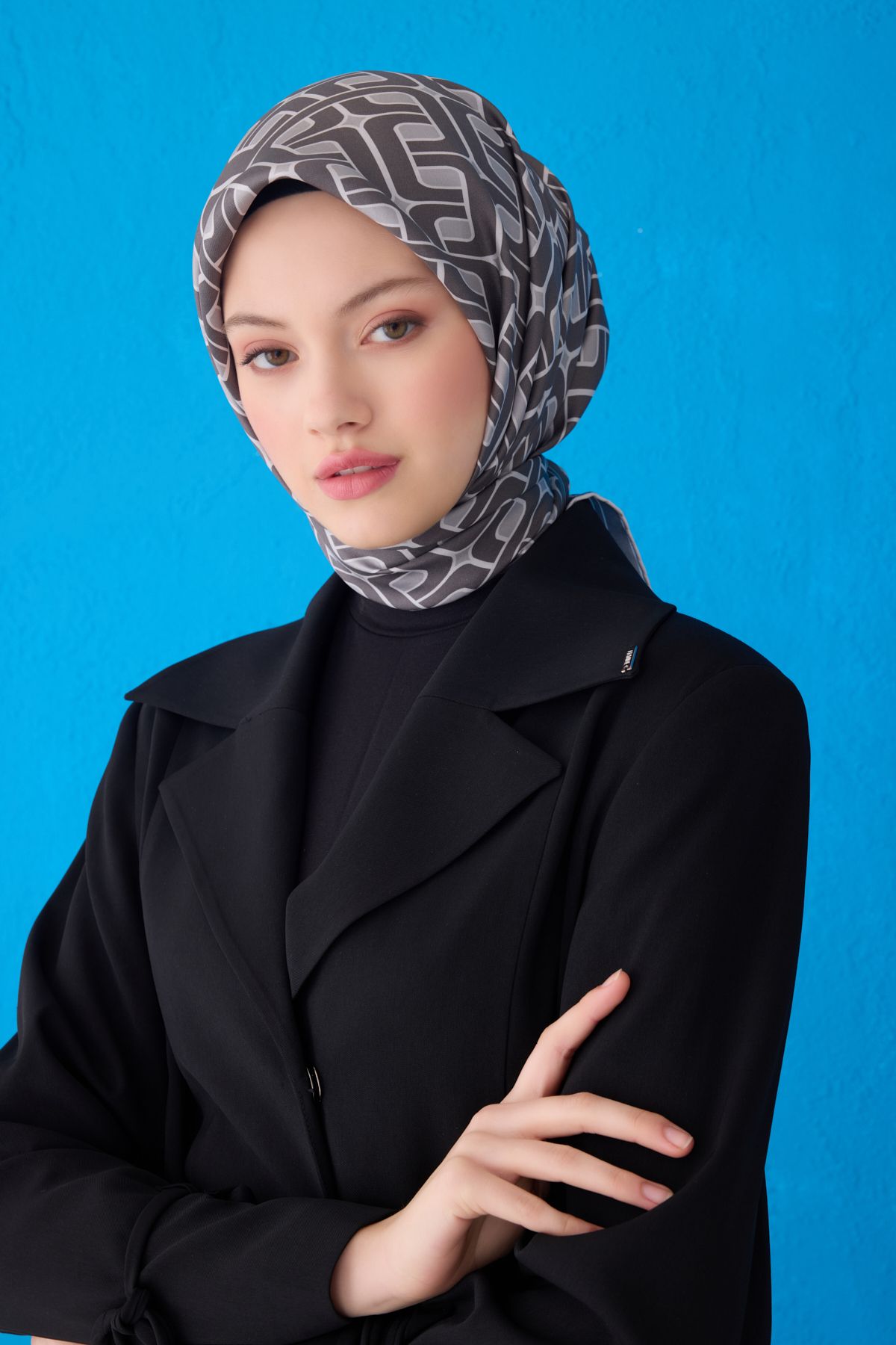 Belli Twill İpek Eşarp 4118D Geometrik Desen Gri-87
