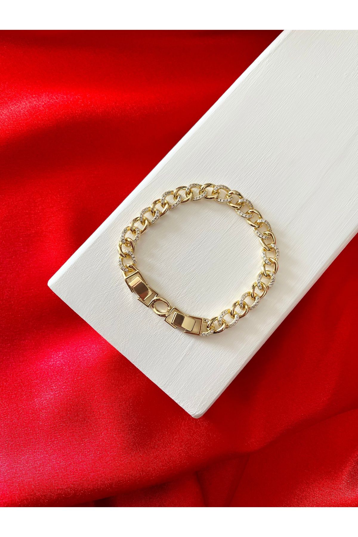 Butik Samanyolu Zirkon Taşlı Luxury Gold Çelik Klipsli Bileklik