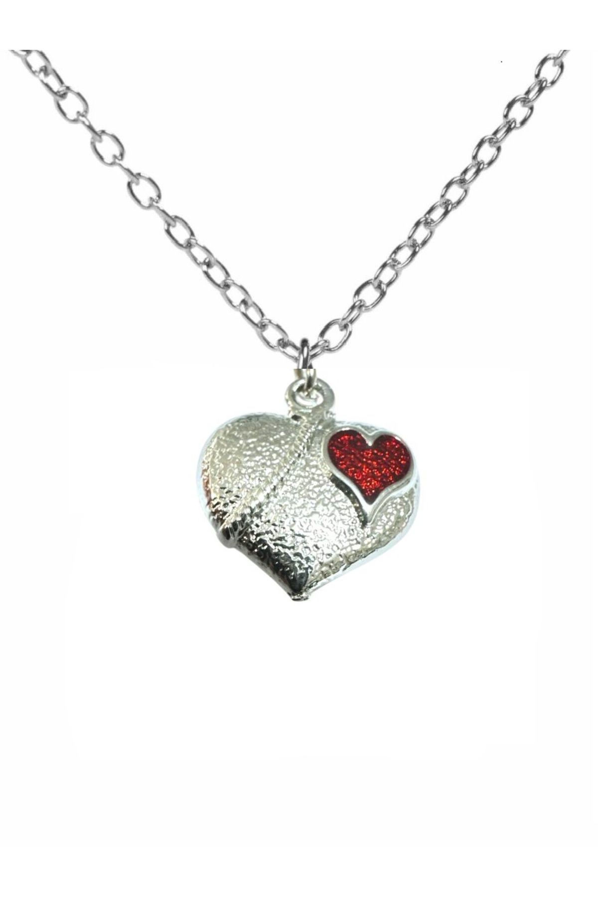 Herşey Nota Mini Red Heart Inside Metal Heart Unisex Kolye – İç İçe Aşklar ve Zarafet