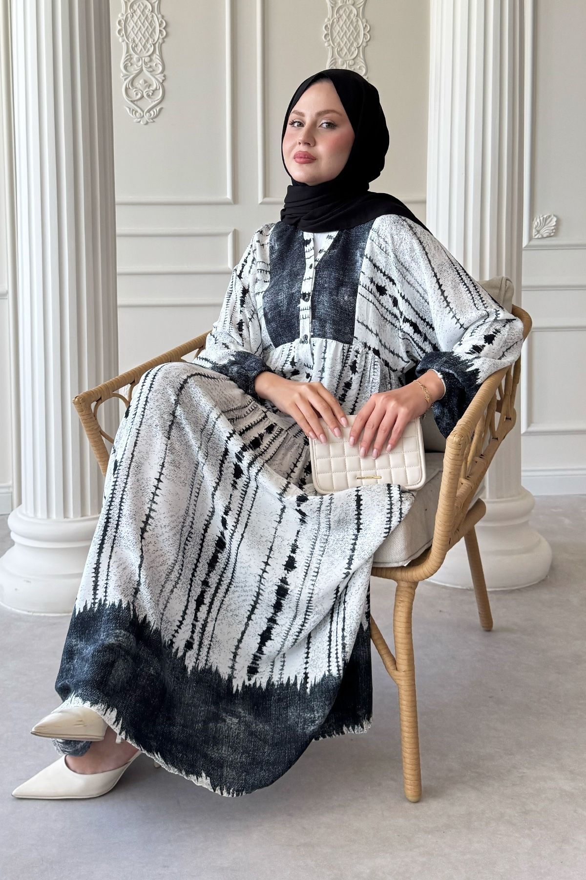 InStyle Batik Çizgi Desen Siyah Viskon Elbise