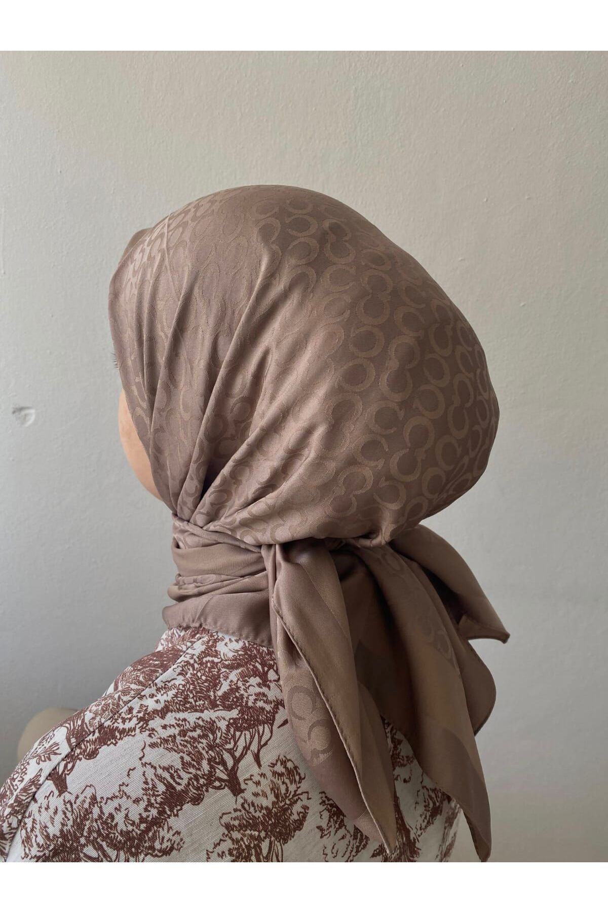 MODA Bej Jakarlı Eşarp