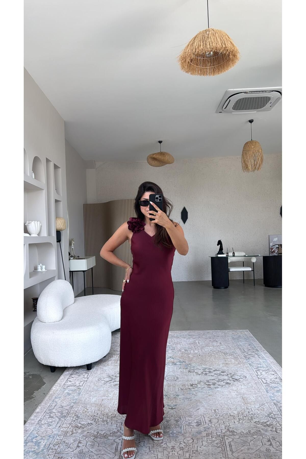 Buket Teke Bordo Çiçek Broşlu Premium Elbise