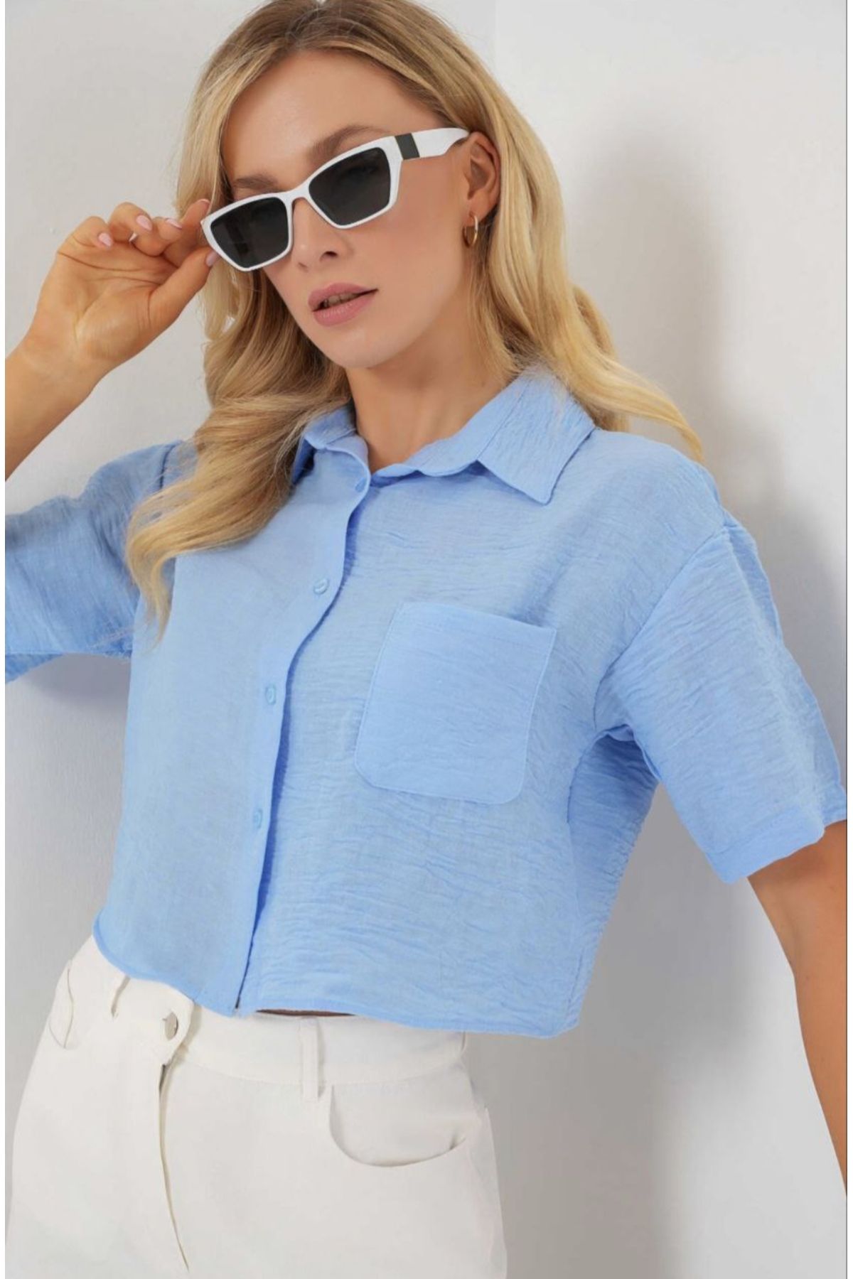 EFTELYABUTİK Cool basic düz cepli kısa kollu crop gömlek