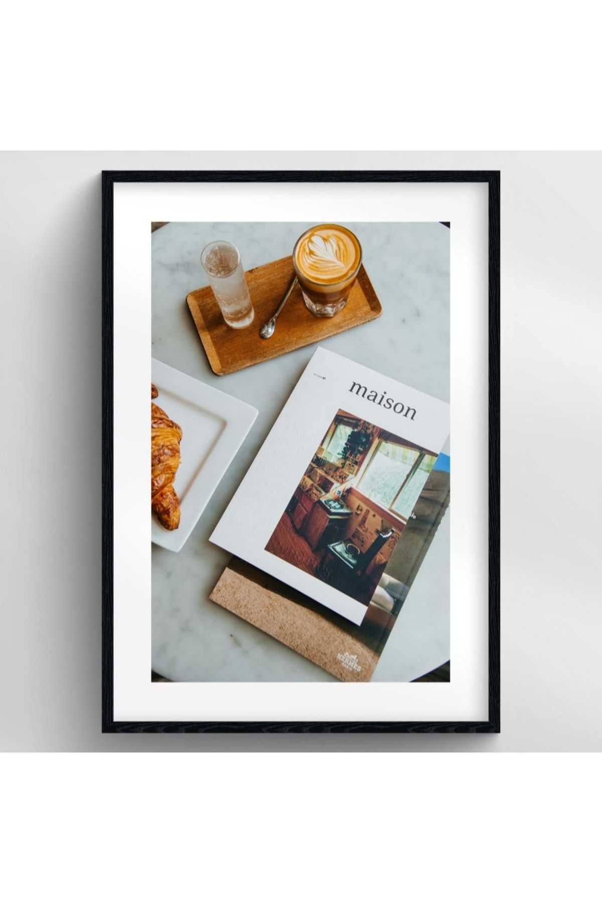Thetic Kafe Küratörü