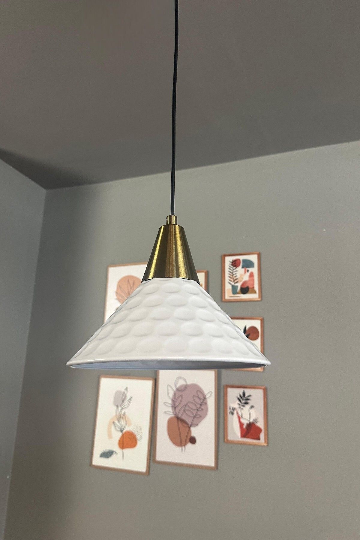 Bamyum Rumy Beyaz Tekli Avize Eskitme Huni Başlık Sarkıt Ofis Showroom Salon Mutfak Avizeleri