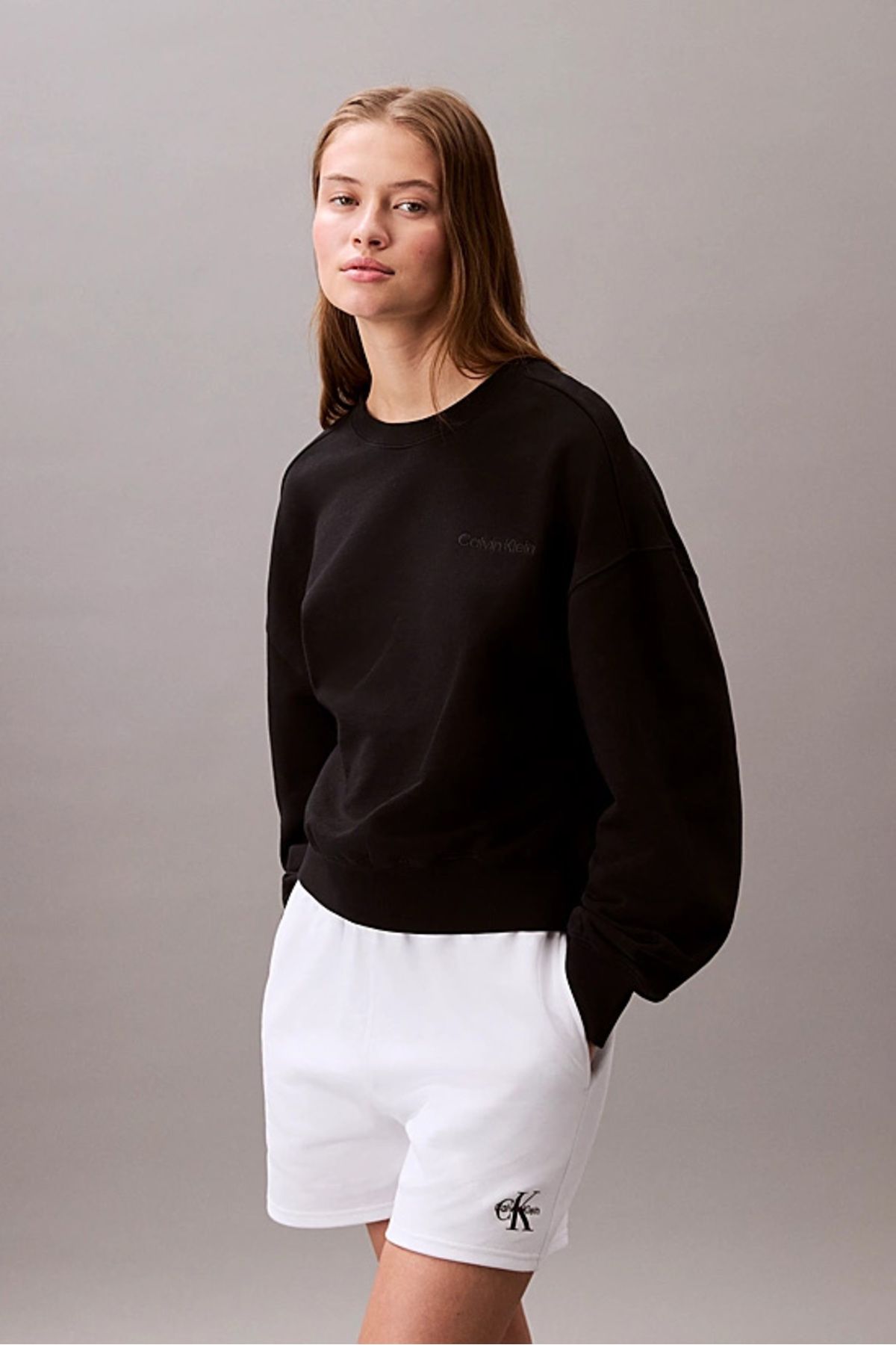 Calvin Klein Kadın Logo İşlemeli Bisiklet Yaka Sweatshirt - Siyah