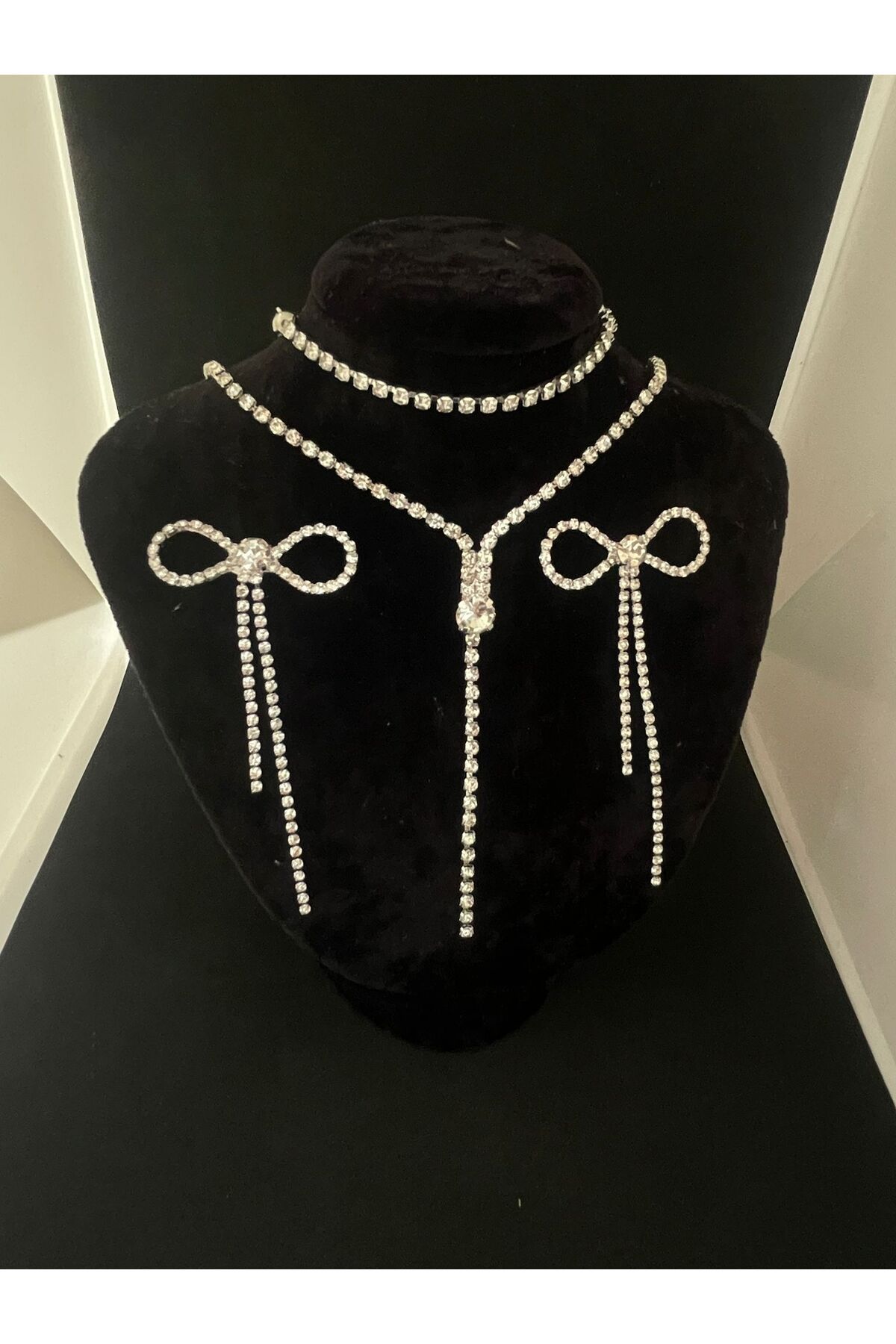 HKN AVM ACCESSORİES Su Yolu Fiyonk Küpeli Abiye Set