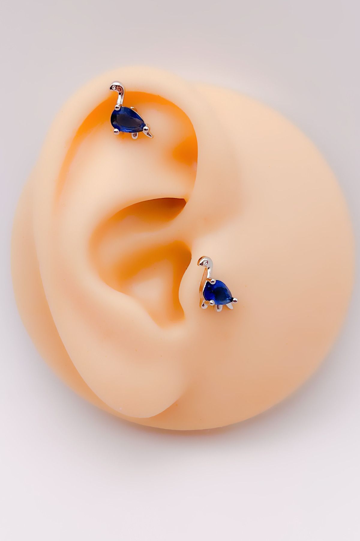 Trinos 1066 - Cerrrahi Çelik Piercing ( Pirsing ) Damla Taşlı Dinozor Tragus Helix Piercing (1adet)