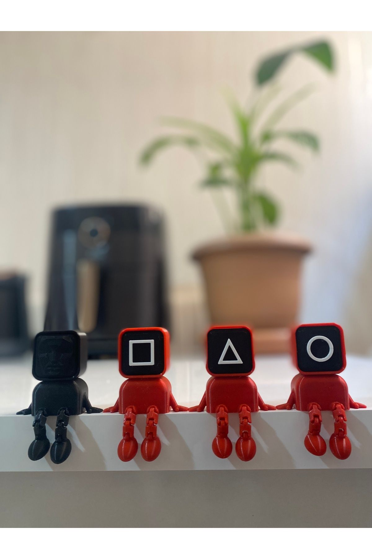 EREM STORE 3D Squid Game Figür - Dörtlü Oturan Figür - 6cm
