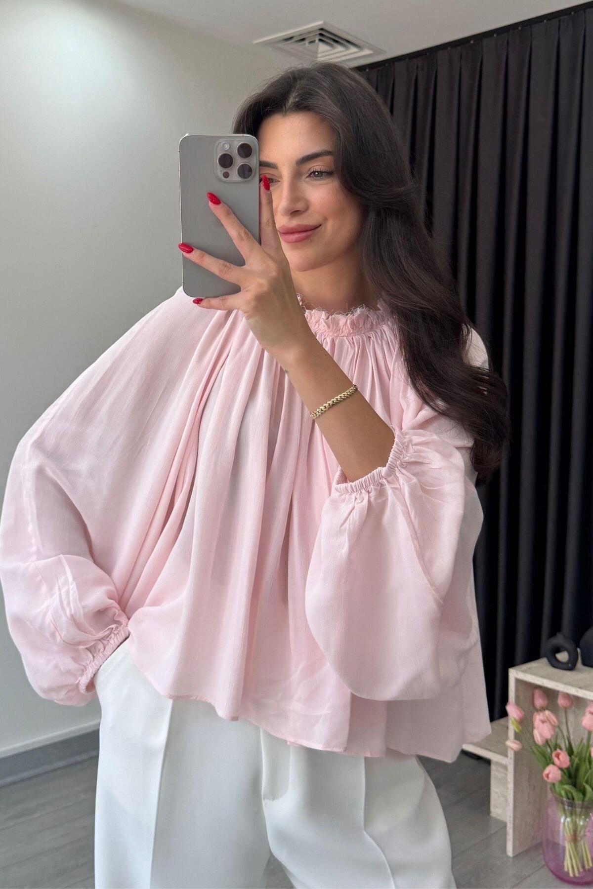 ECEMİ Jesy Pembe Büzgü Yaka Şifon Buluz