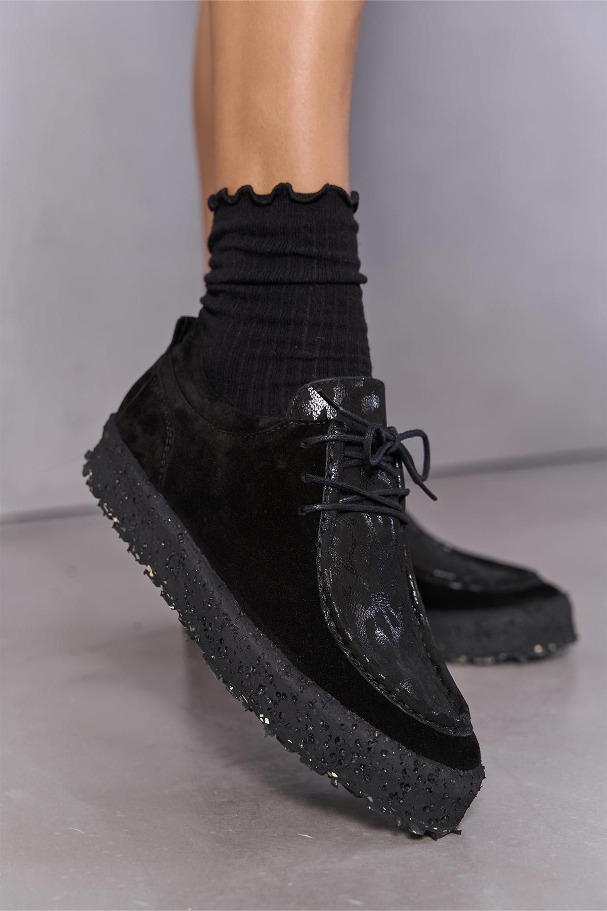 Bestyle Paris Kadın Siyah Yılan Baskı Gerçek Süet Deri Sneaker